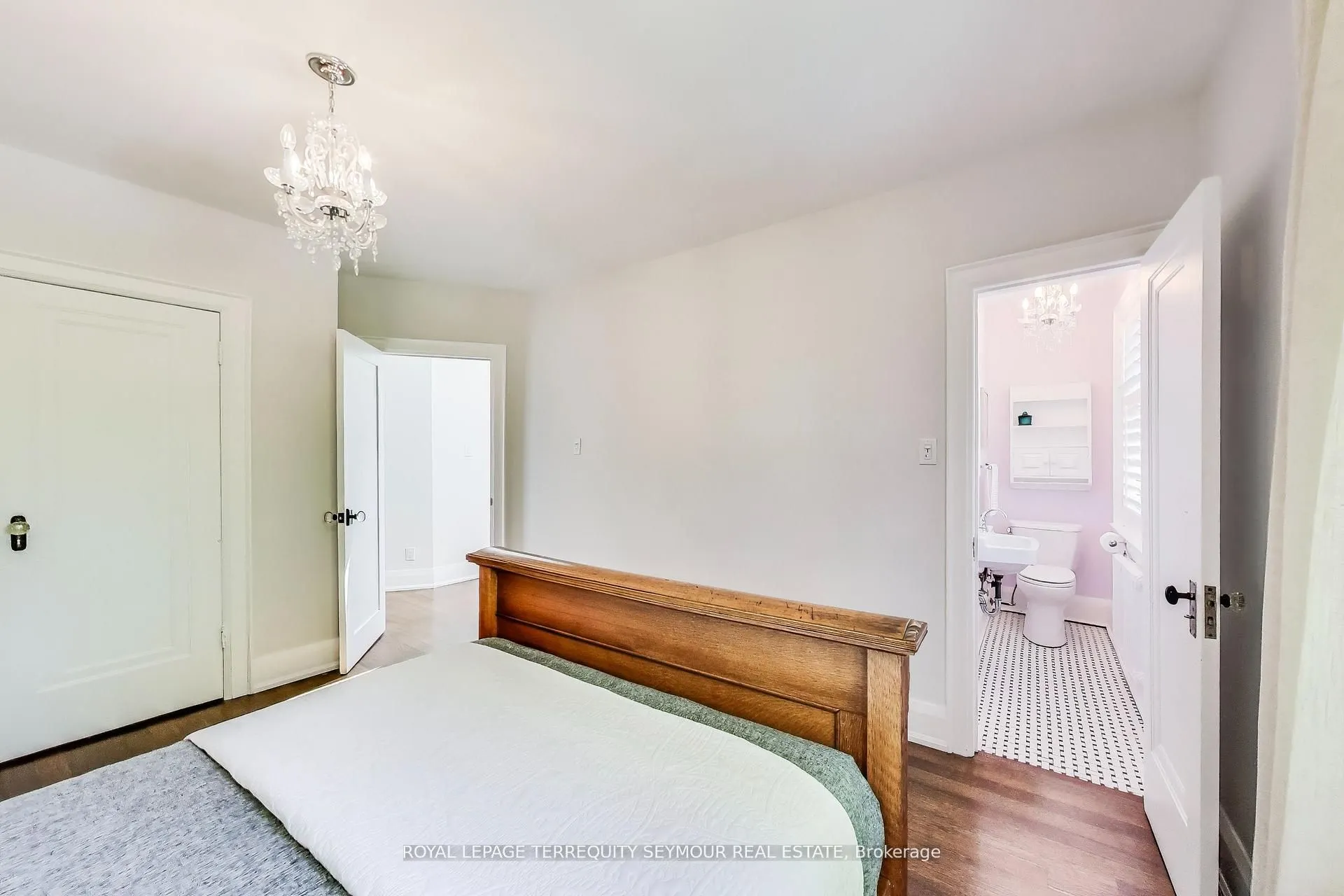 275 Fairlawn Avenue