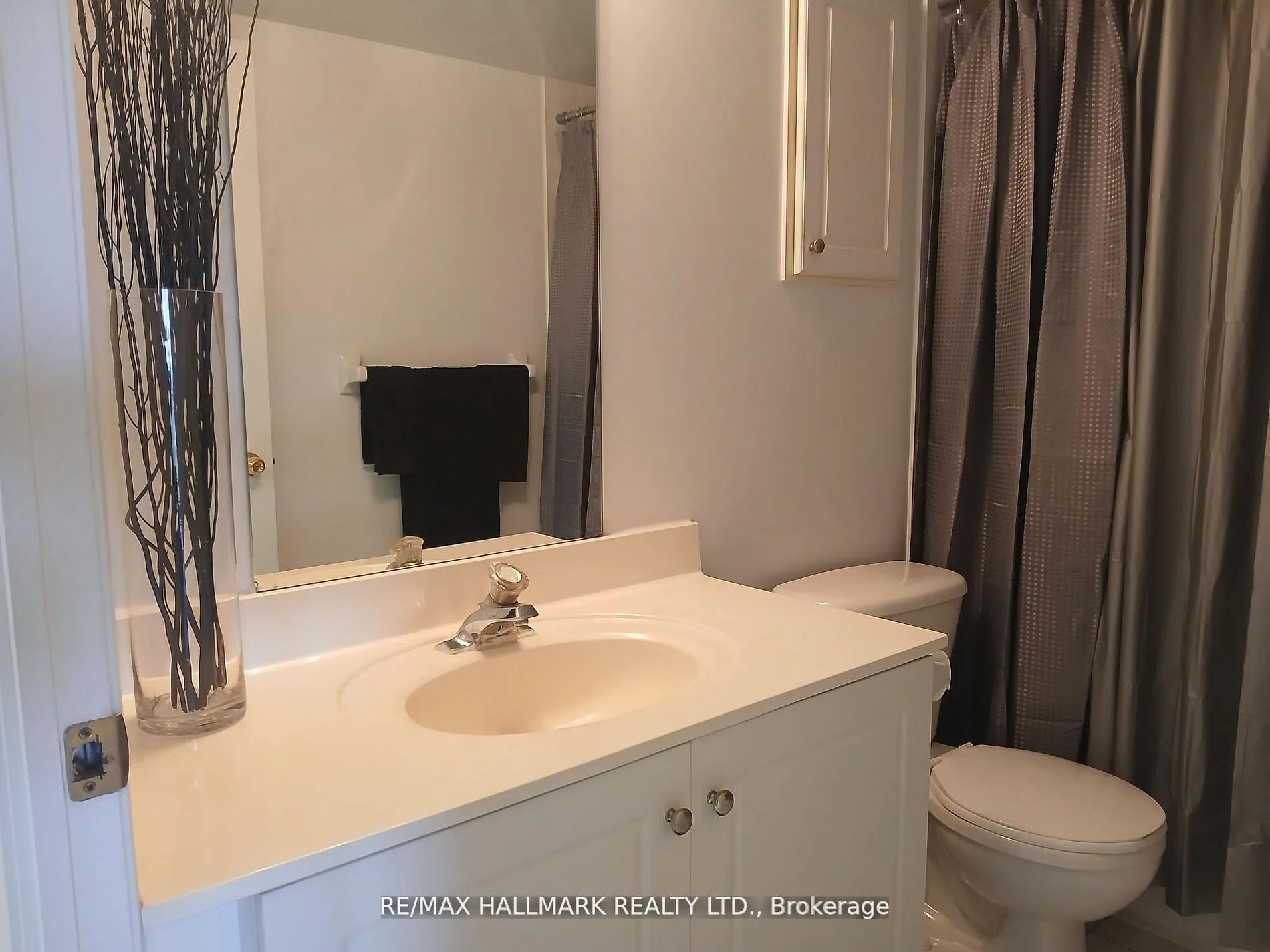 1720 Eglinton Avenue E, #503