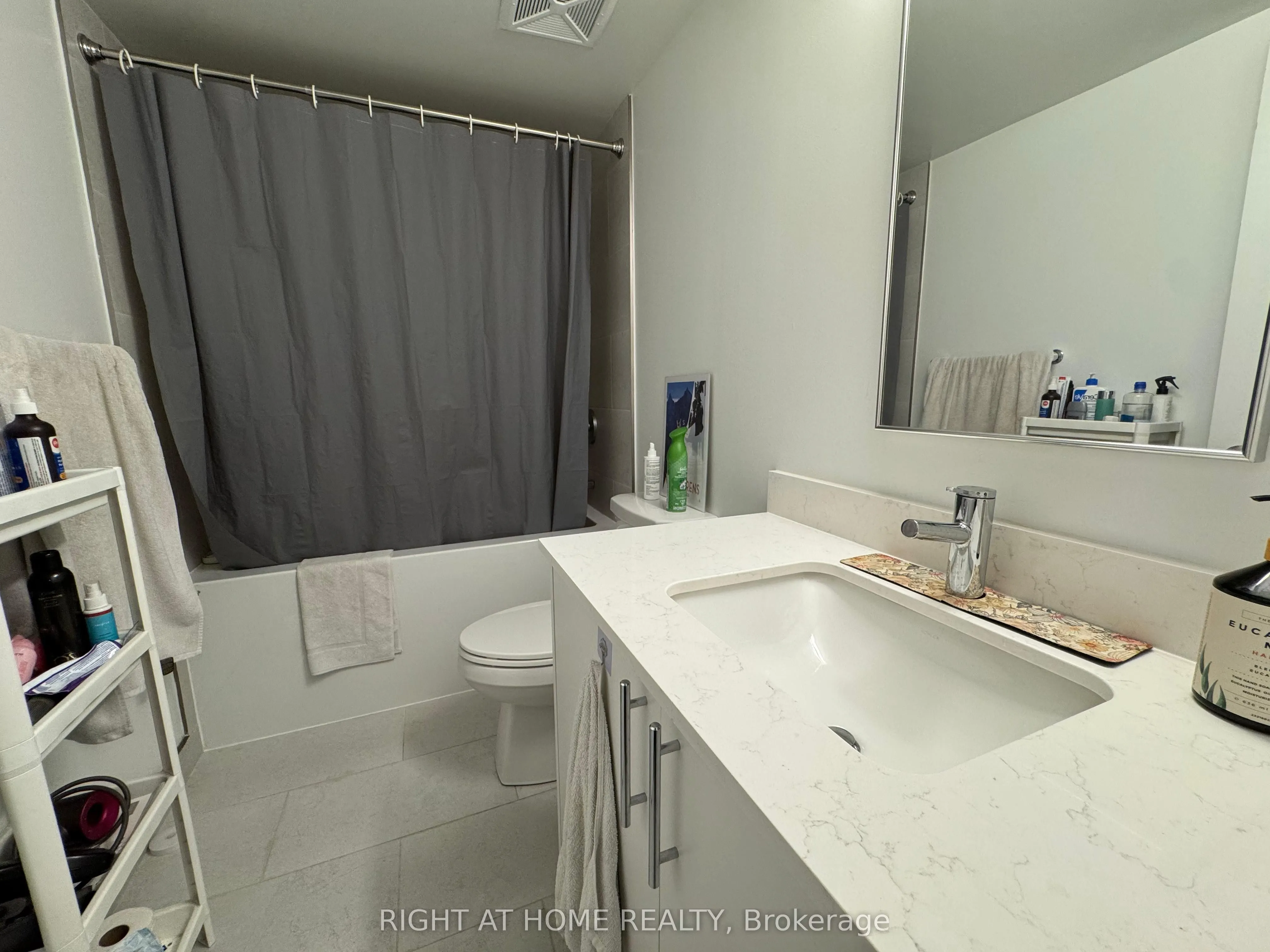 3 Strathgowan Avenue, #313