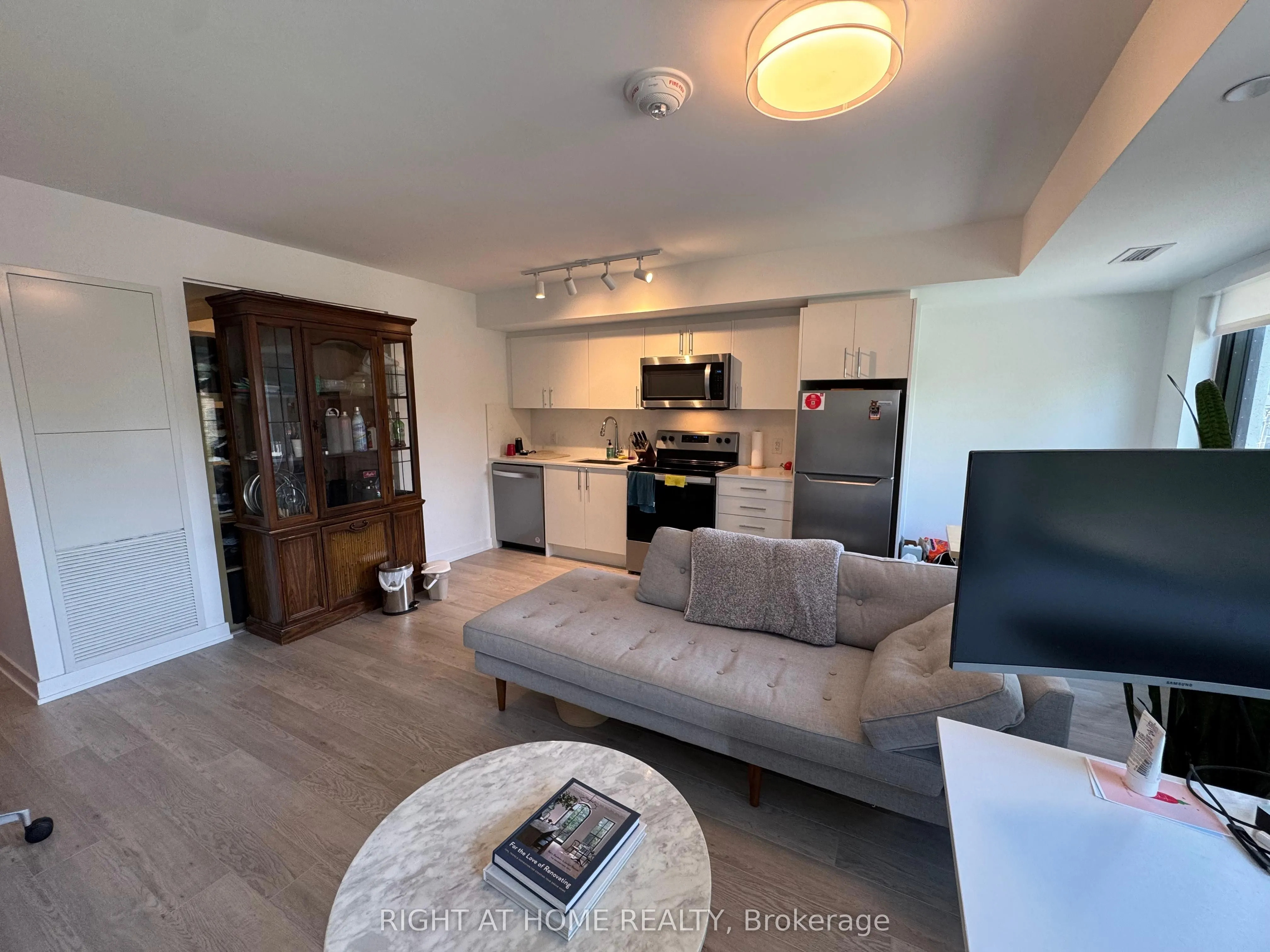 3 Strathgowan Avenue, #313
