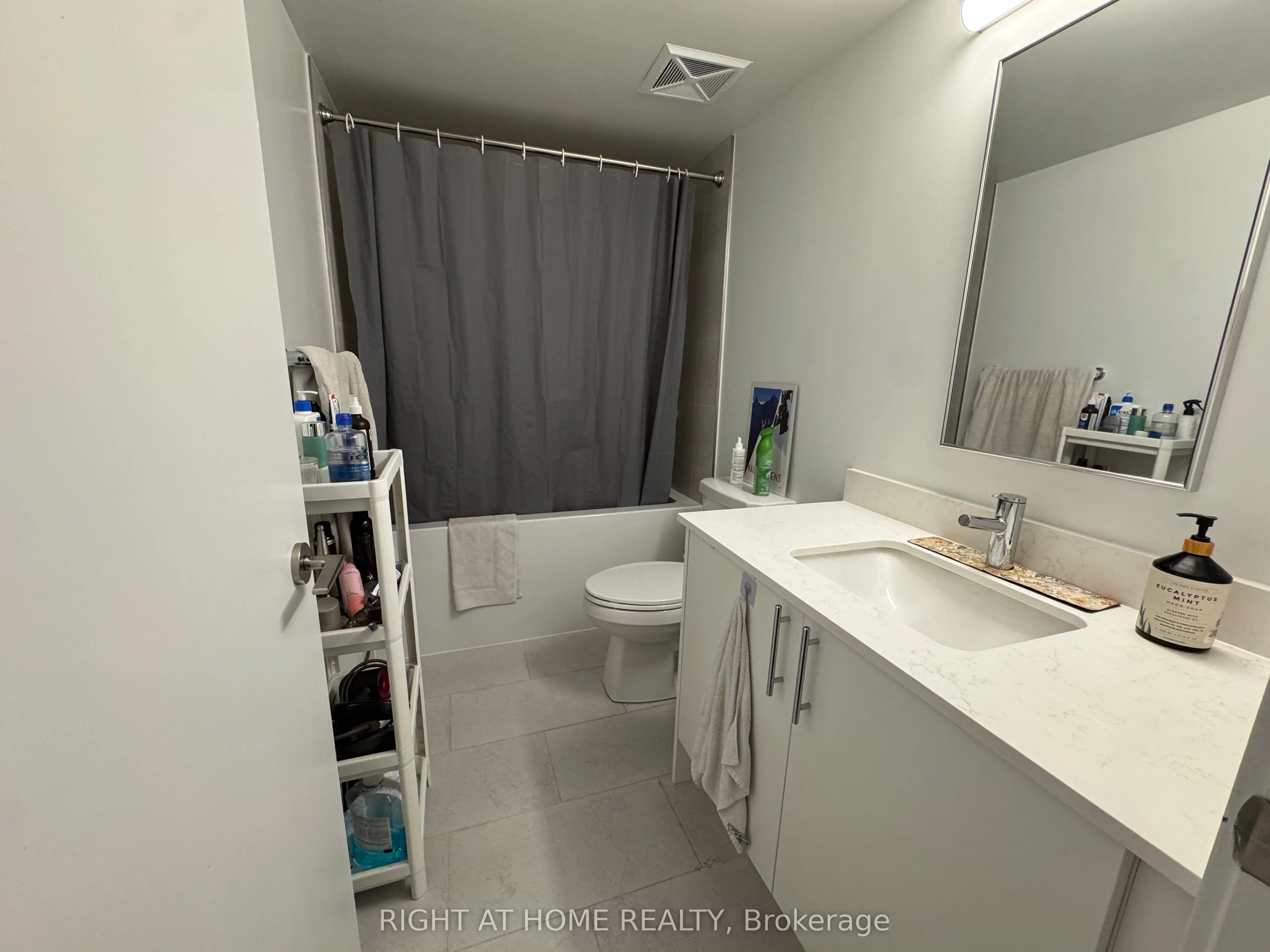 3 Strathgowan Avenue, #313