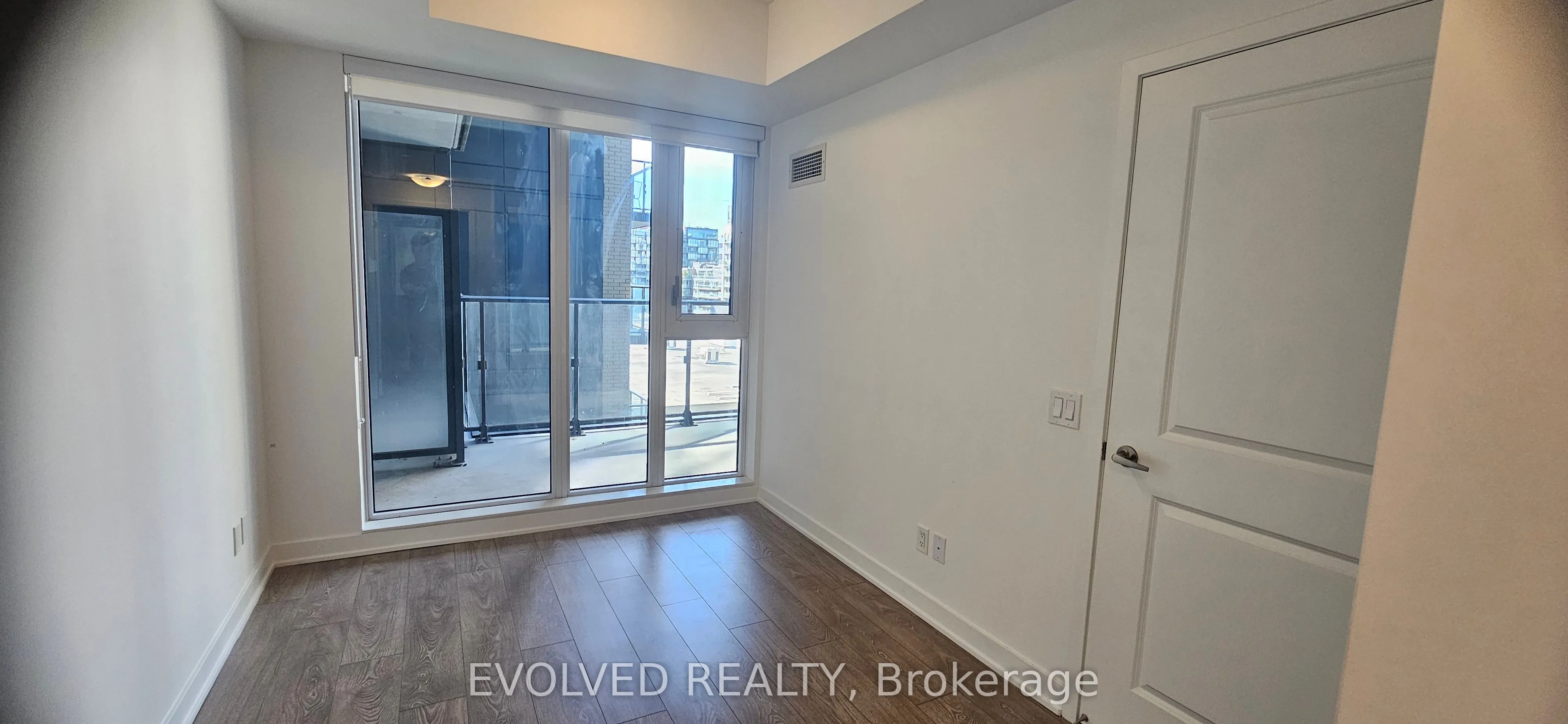 543 Richmond Street W, #918
