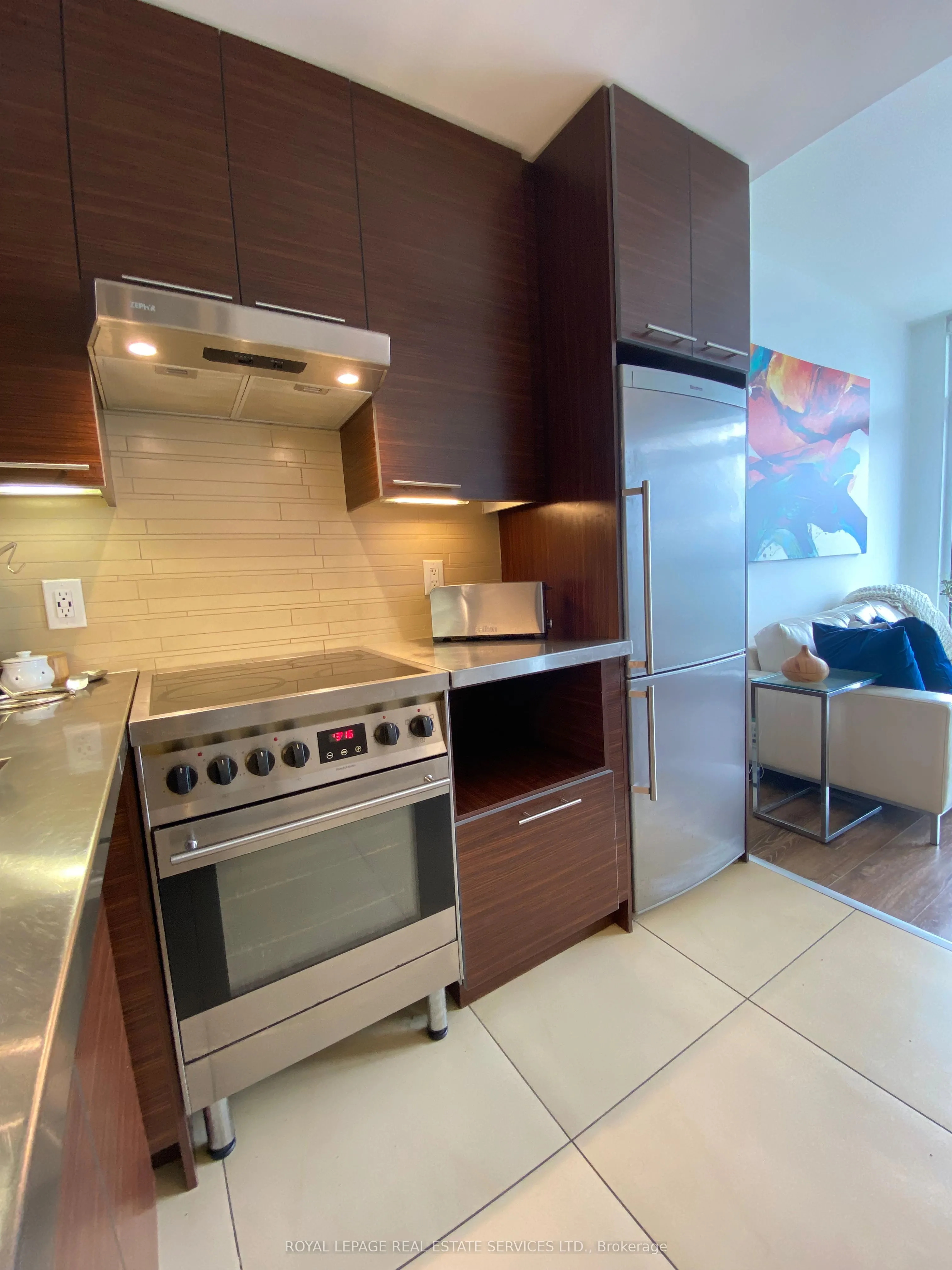 1 Market Street, #1605