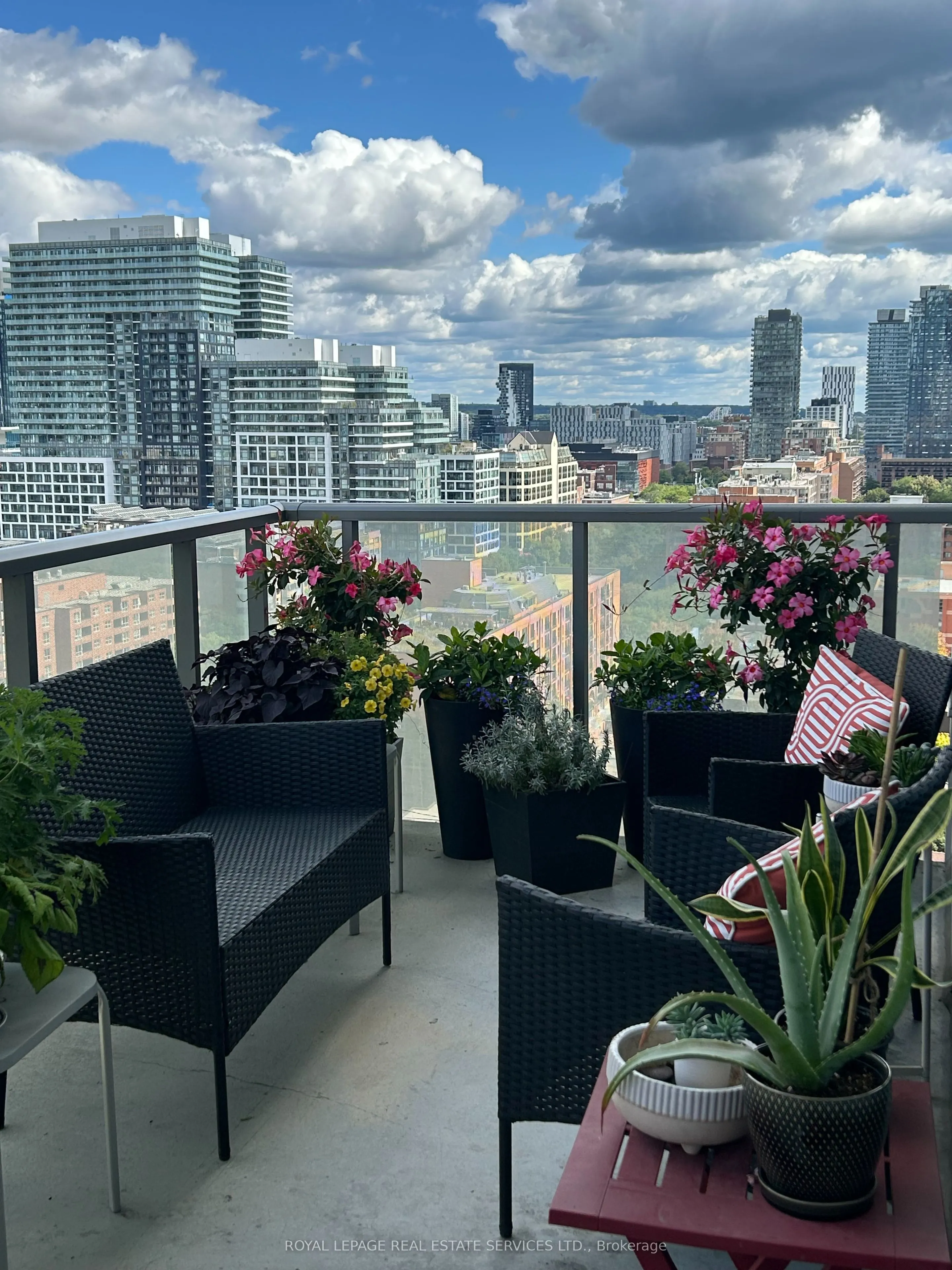 1 Market Street, #1605