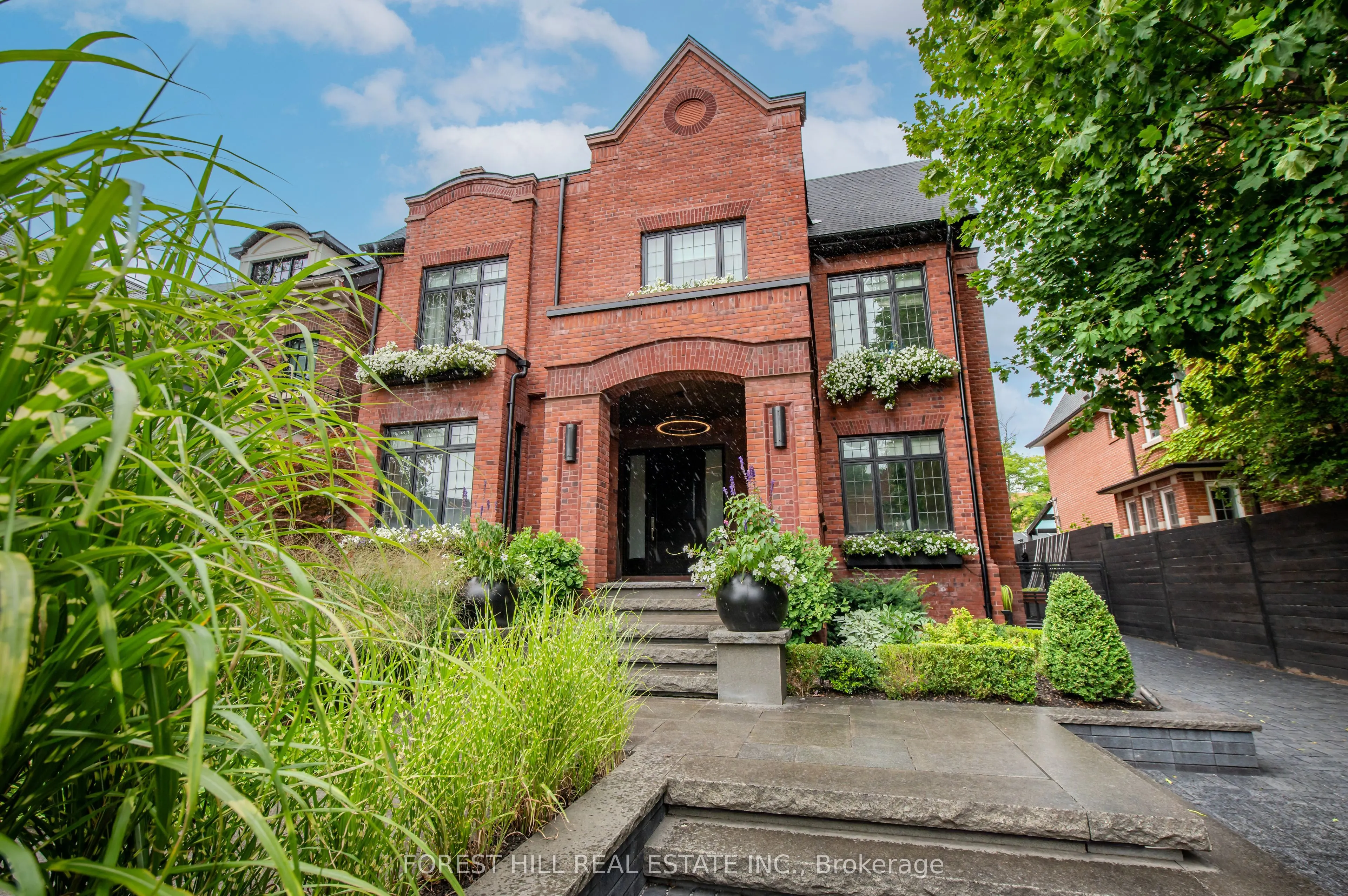 176 Balmoral Avenue