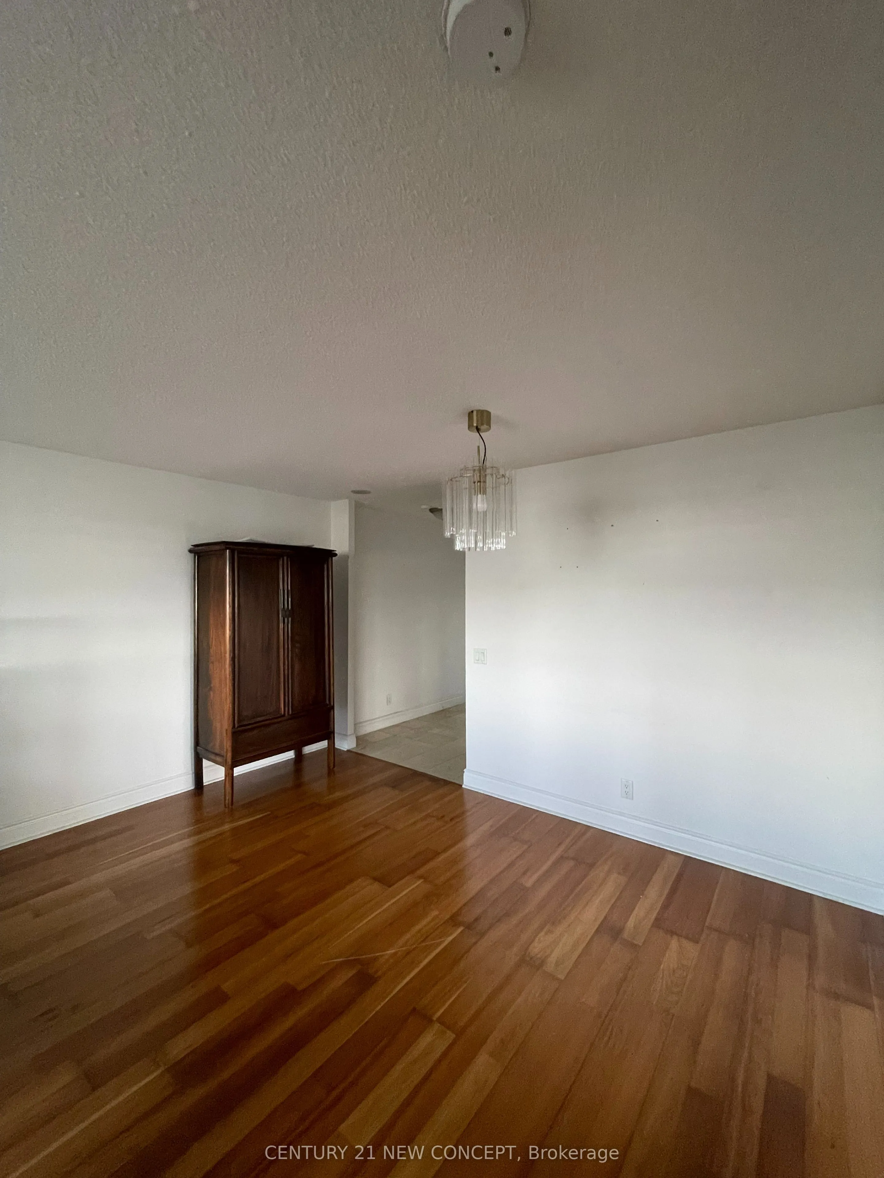 78 Harrison Garden Boulevard, #1403