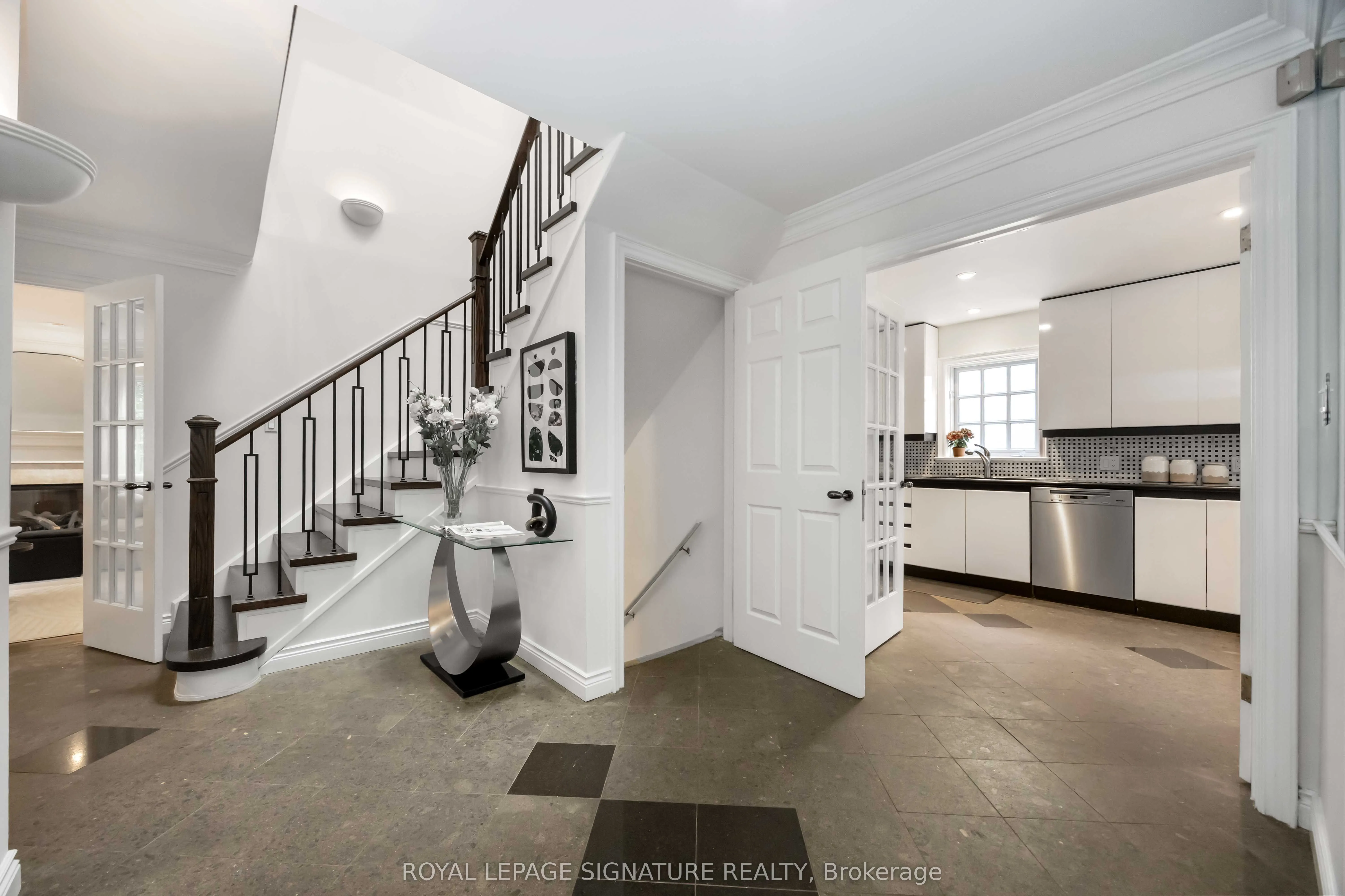 25 Harlington Road