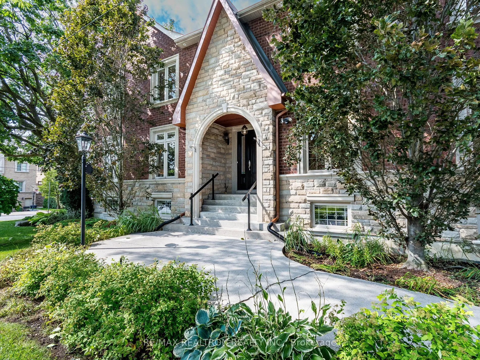 154 Glen Park Avenue