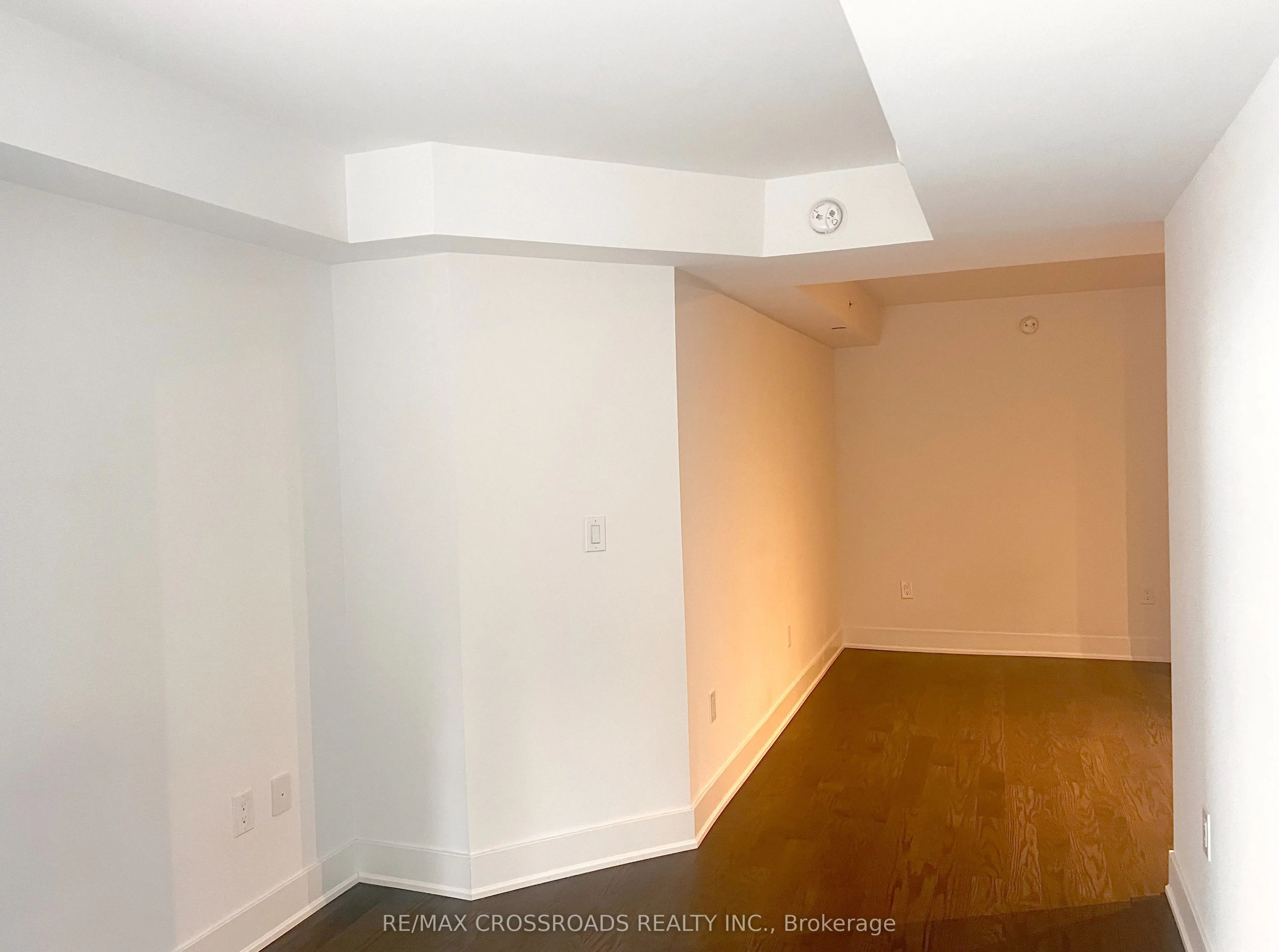 955 Bay Street, #914