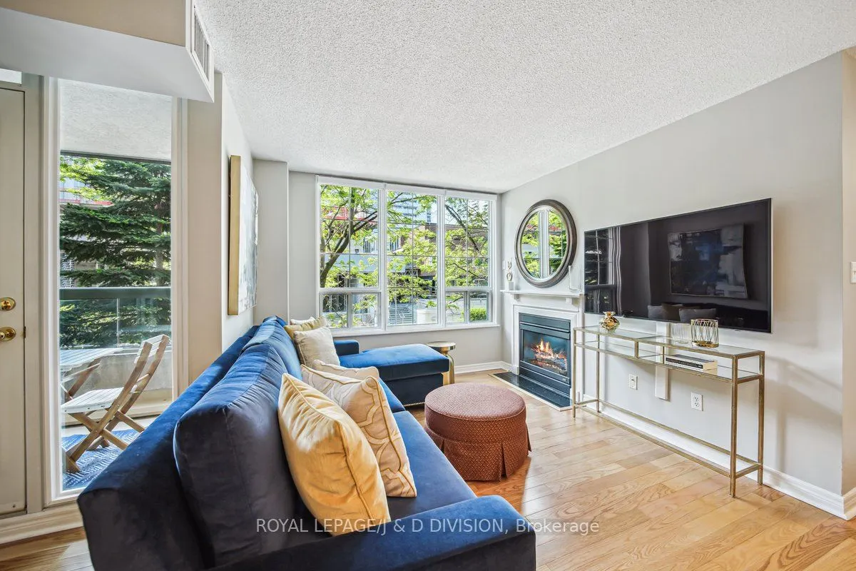 35 Merton Street, #206