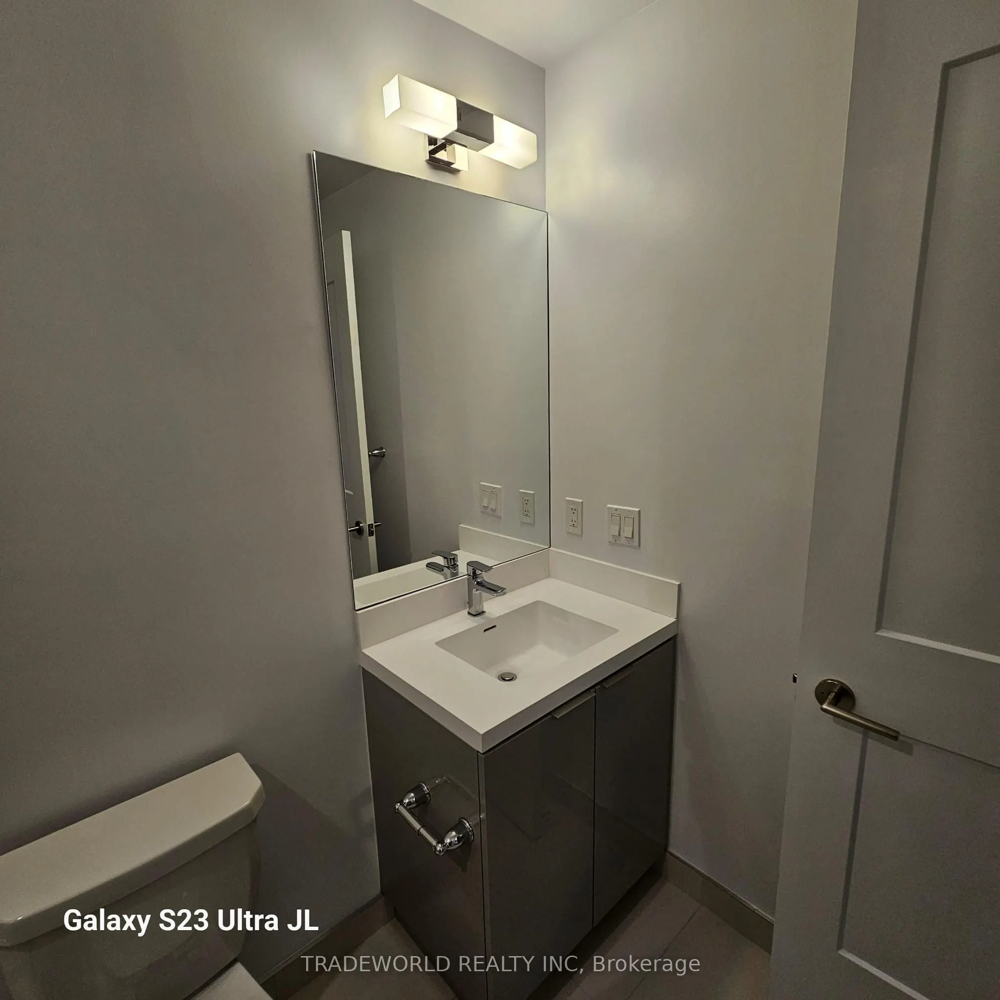 50 Dunfield Avenue, #718