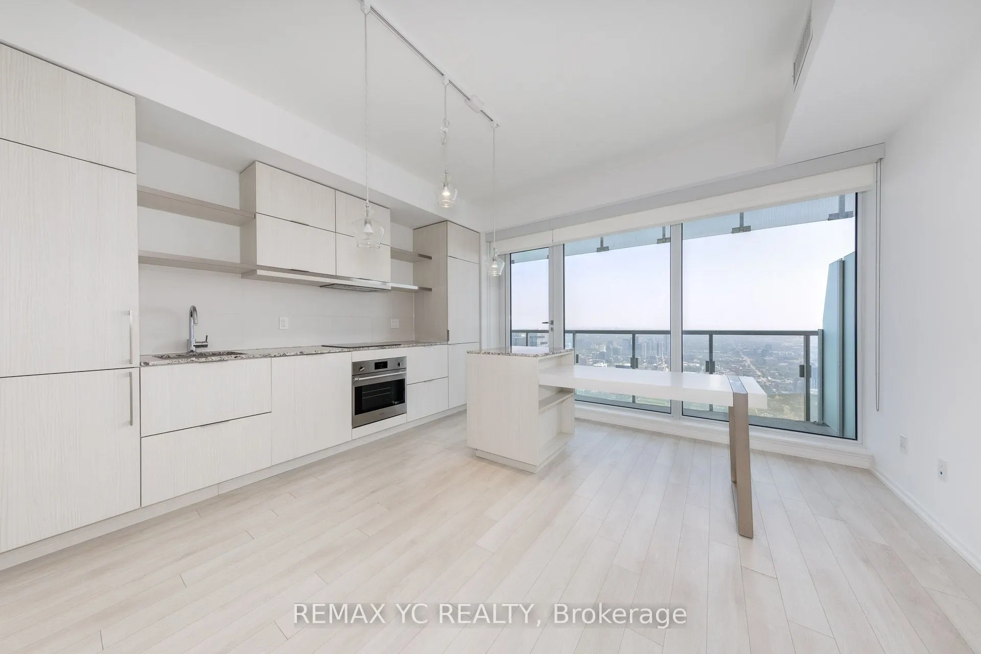 197 Yonge Street, #5104