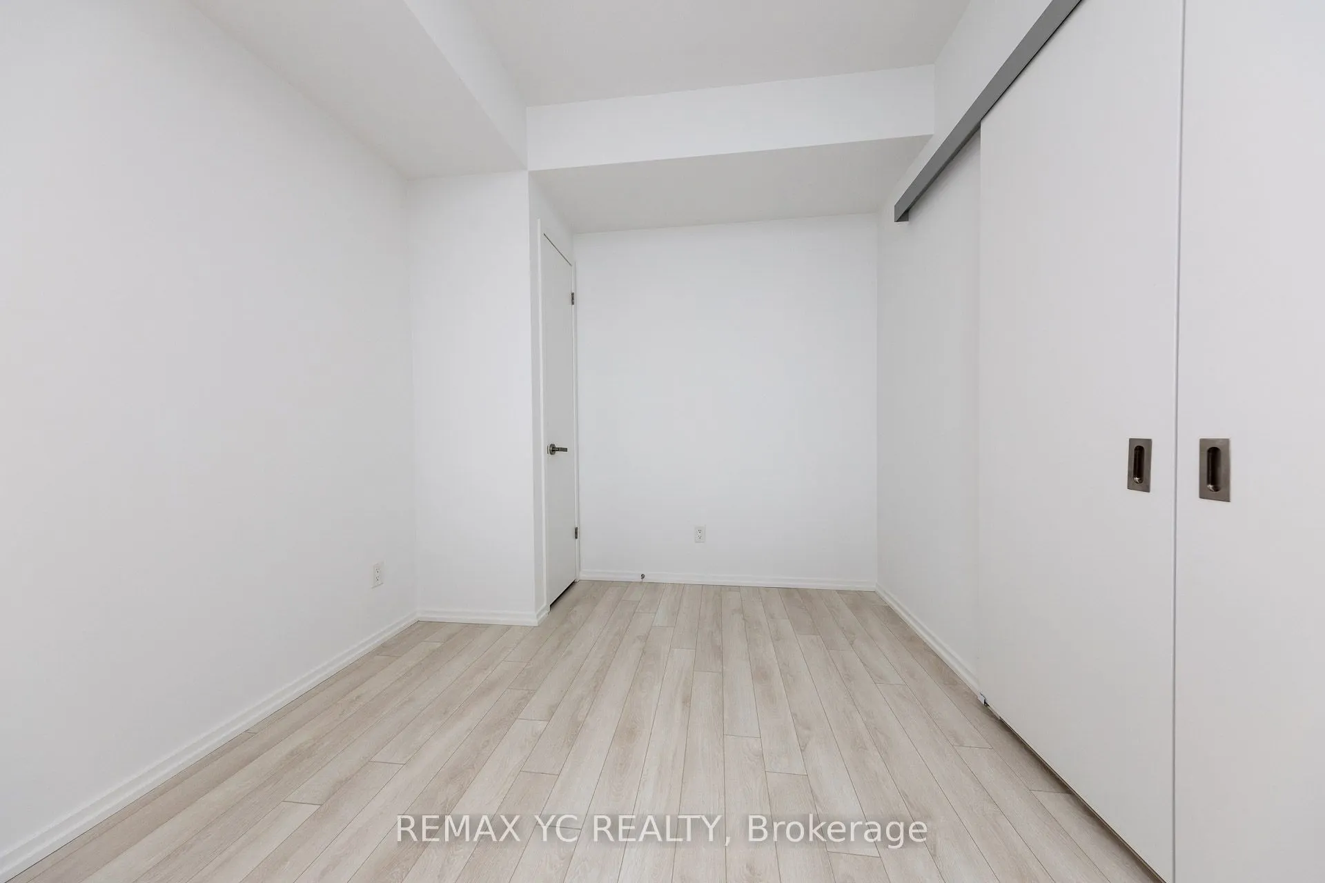197 Yonge Street, #5104