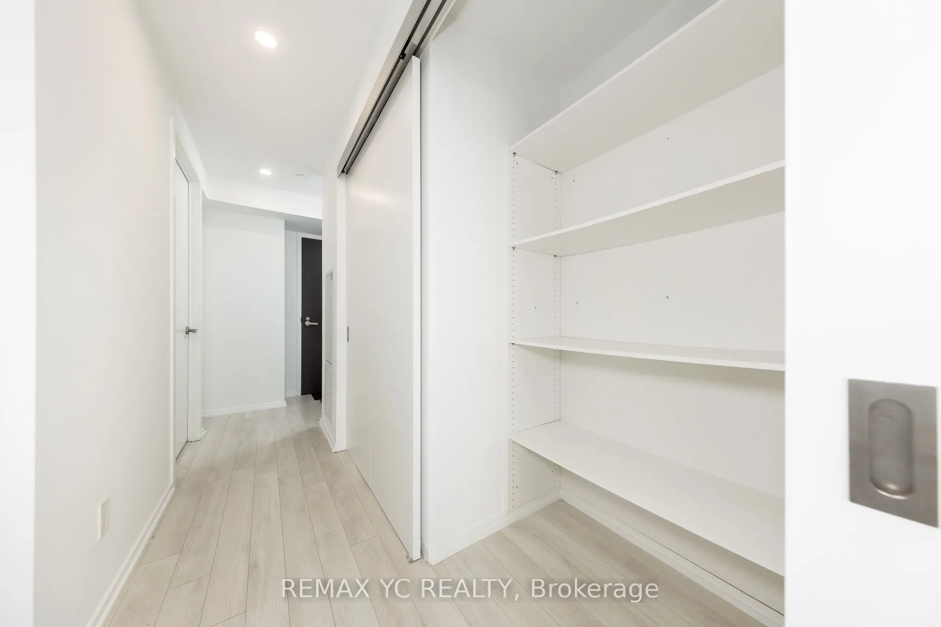 197 Yonge Street, #5104