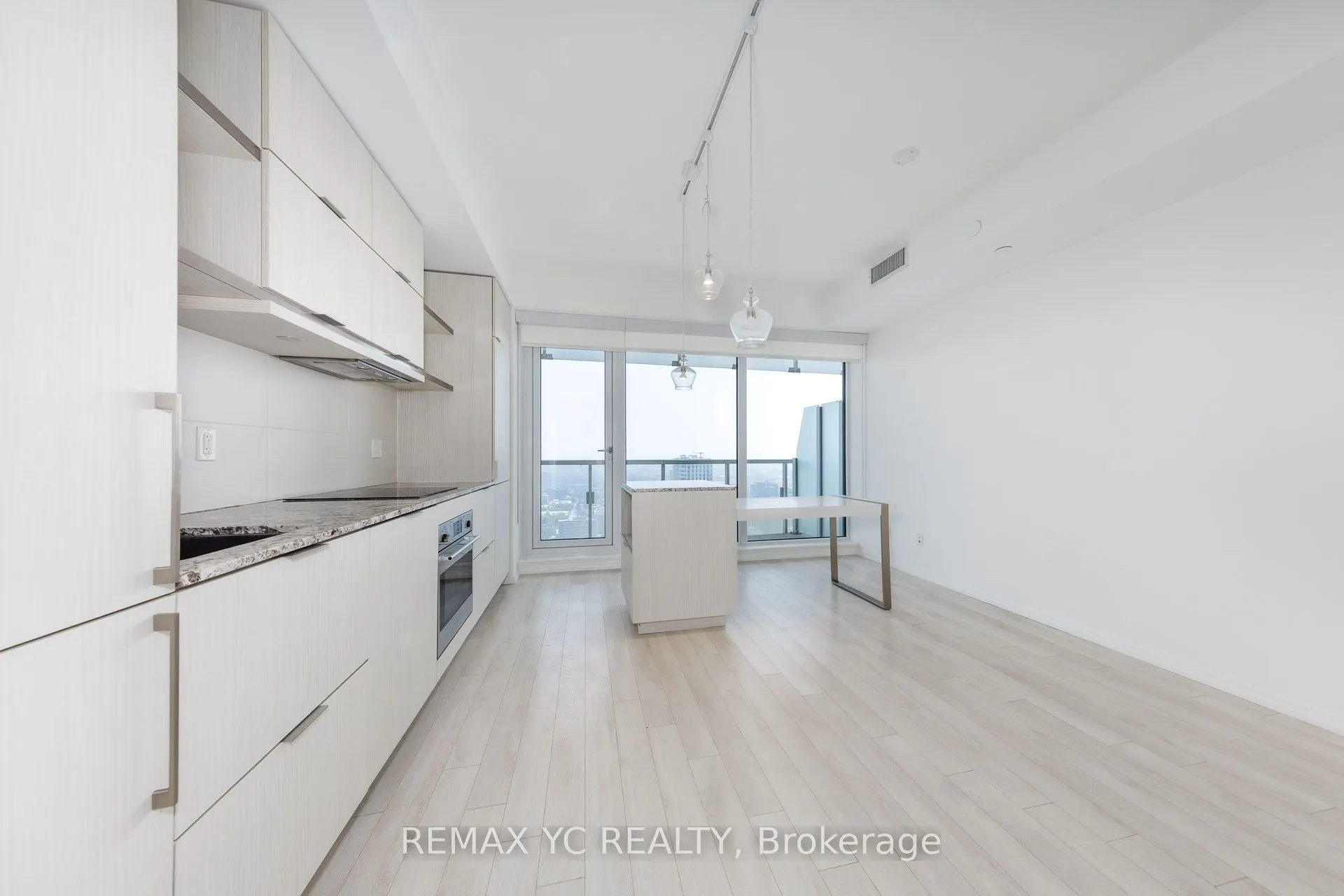 197 Yonge Street, #5104