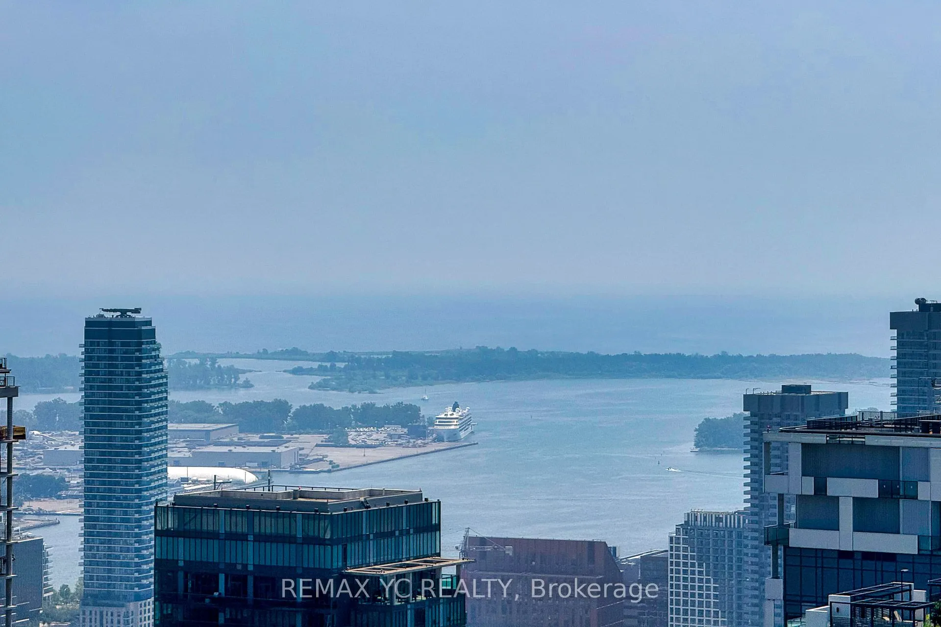 197 Yonge Street, #5104