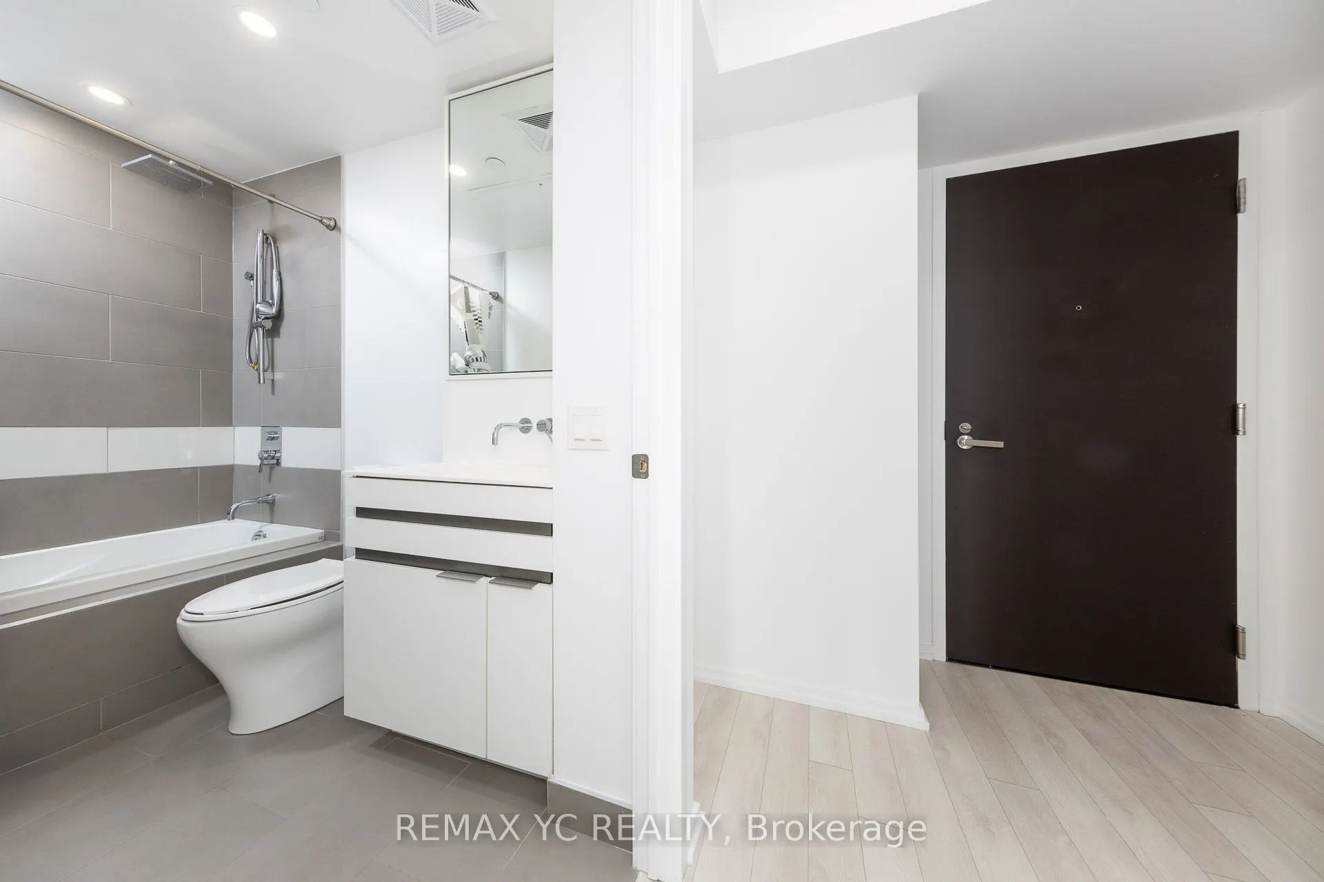 197 Yonge Street, #5104
