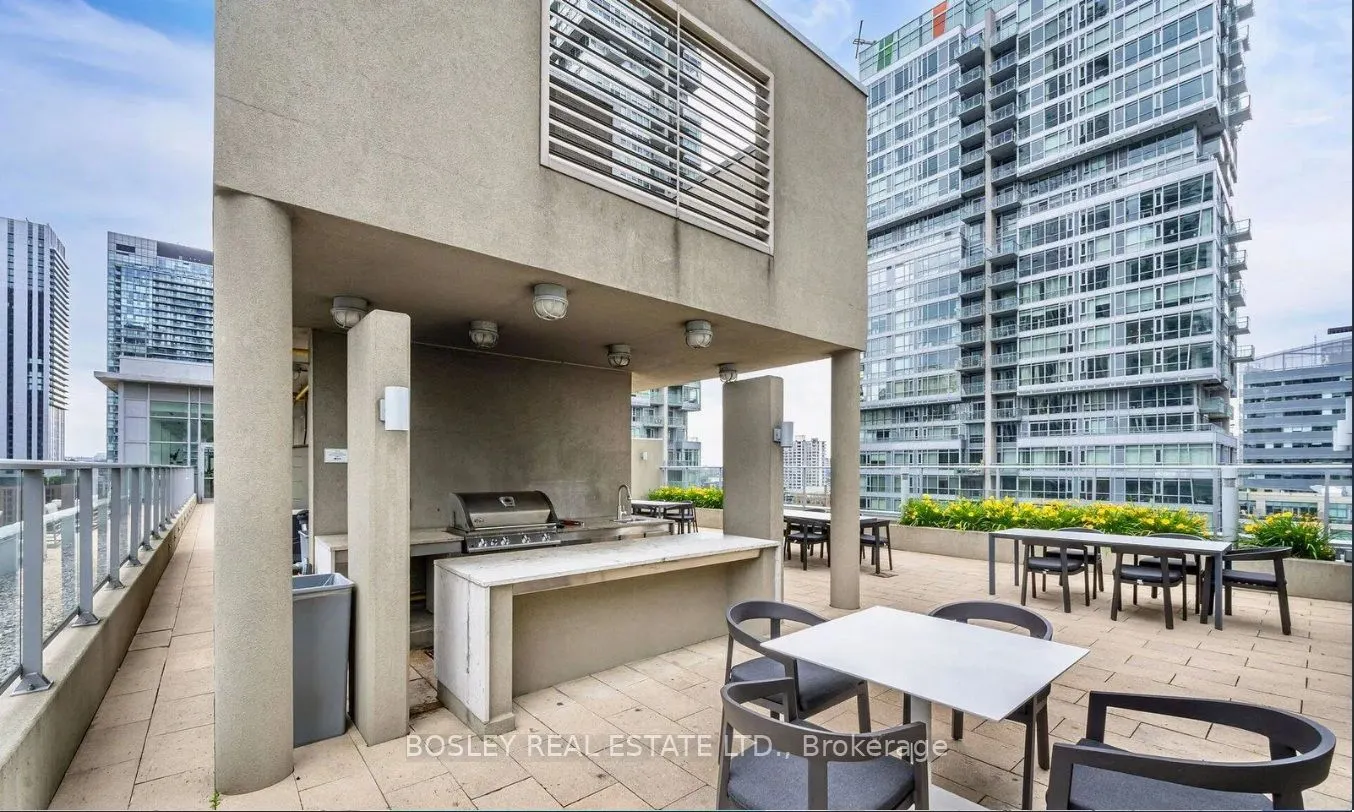 21 Nelson Street, #512