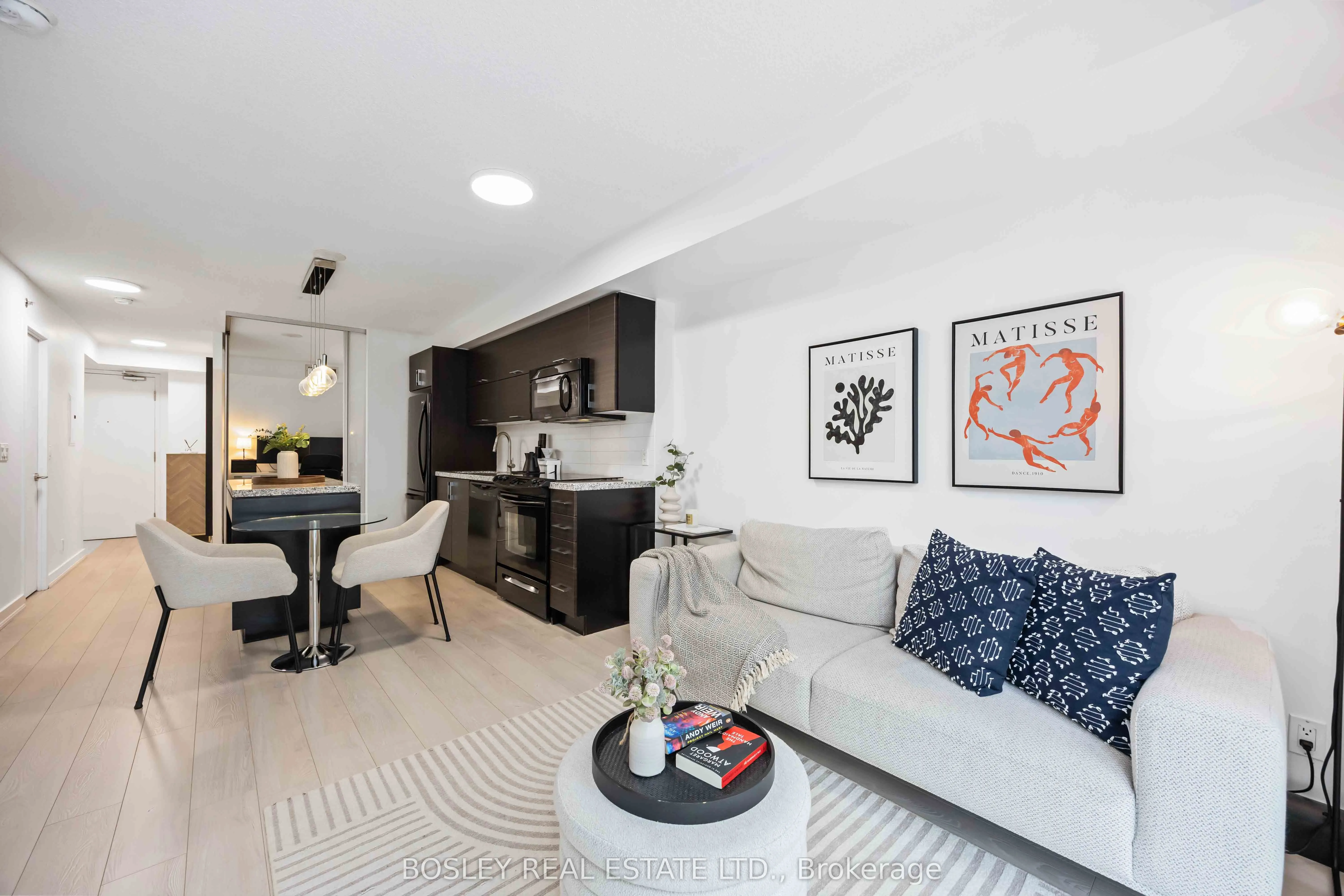 21 Nelson Street, #512