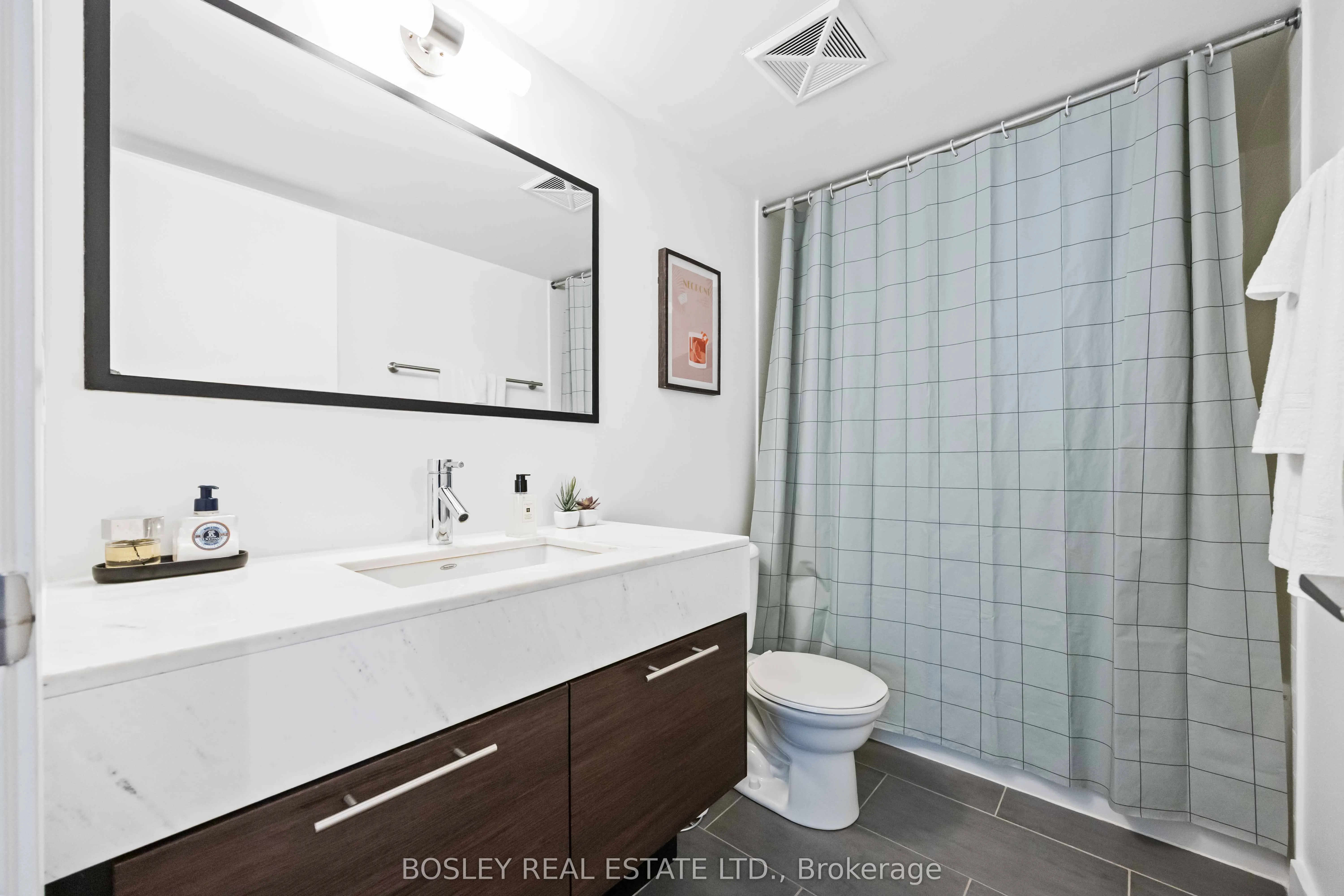 21 Nelson Street, #512