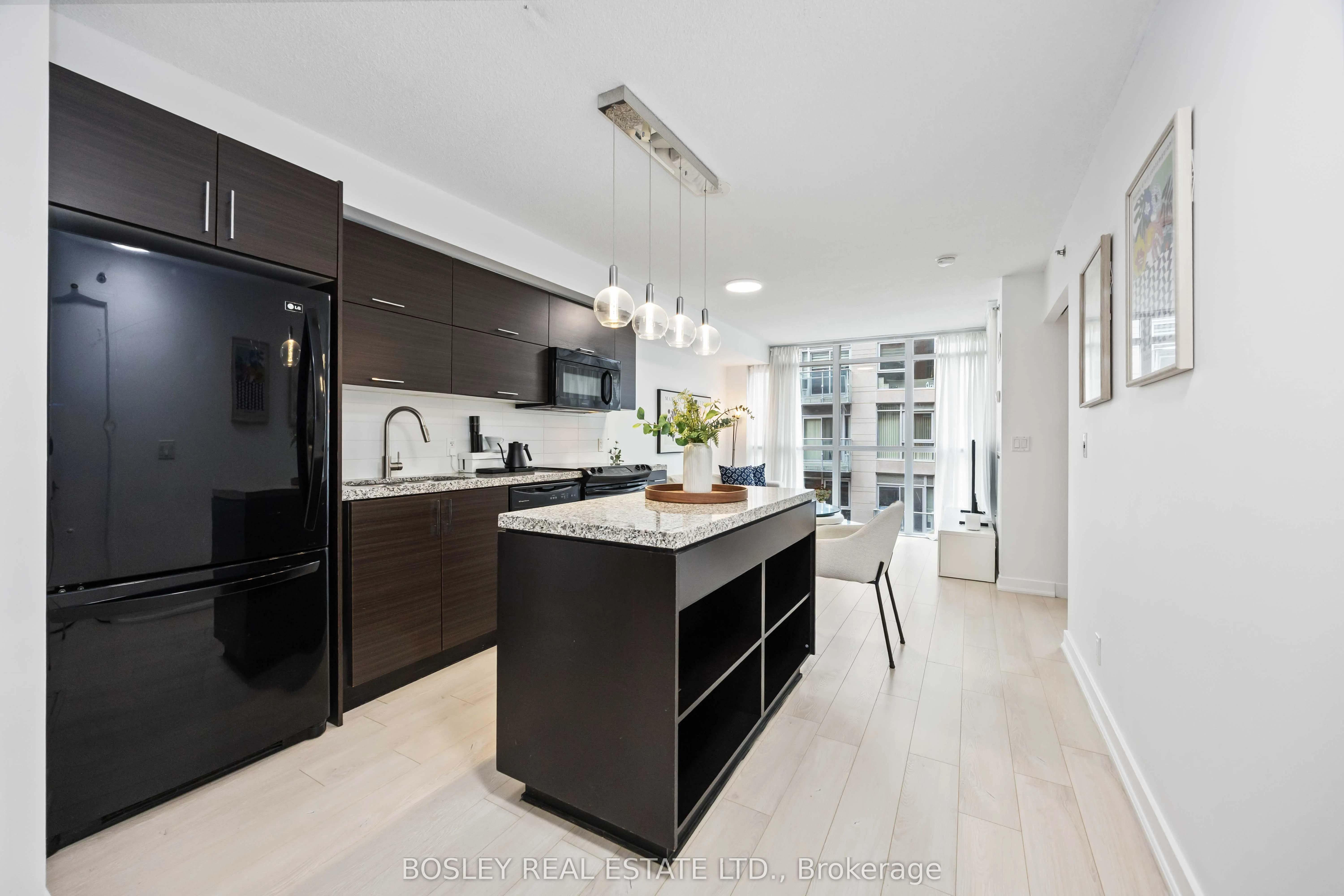21 Nelson Street, #512