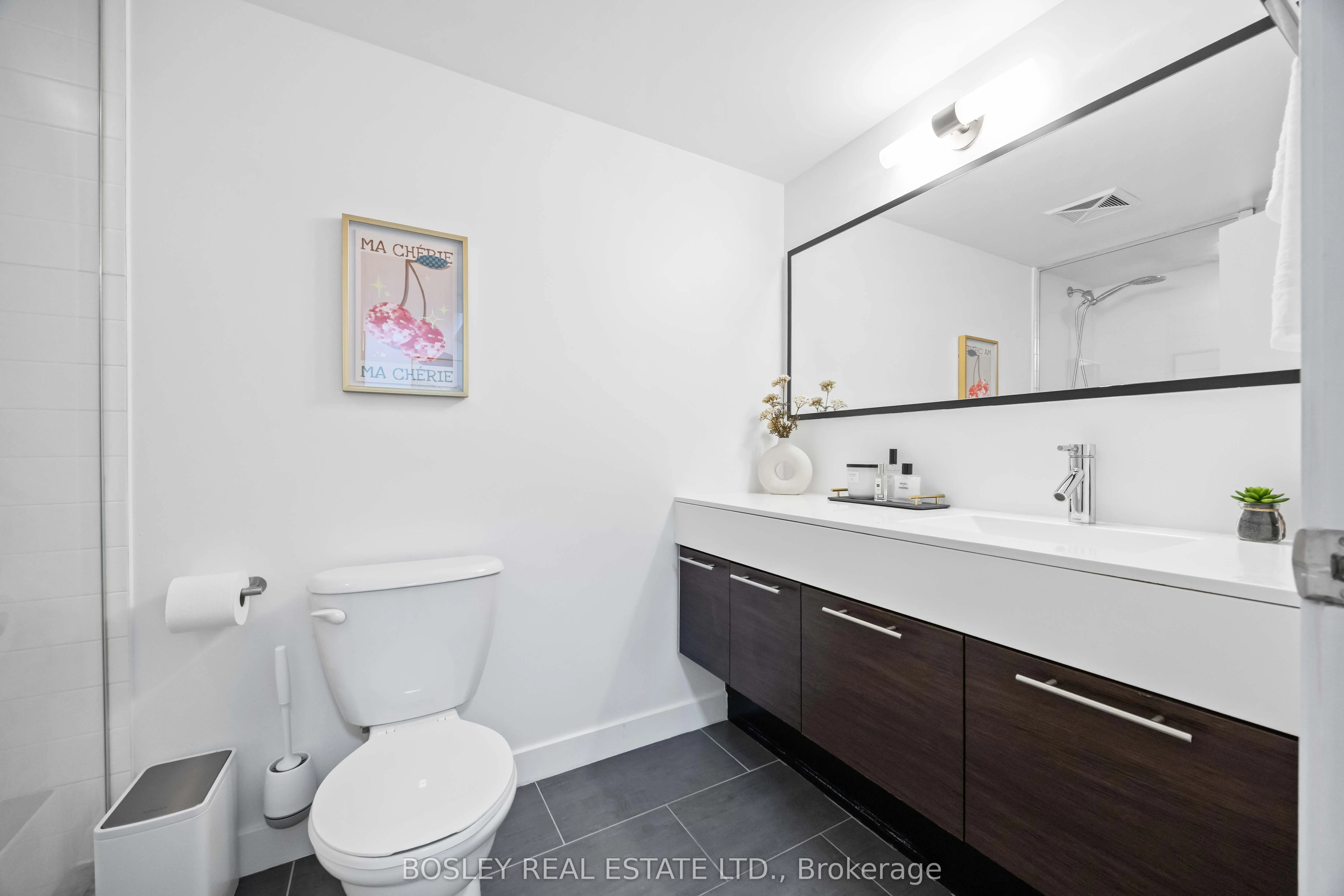 21 Nelson Street, #512