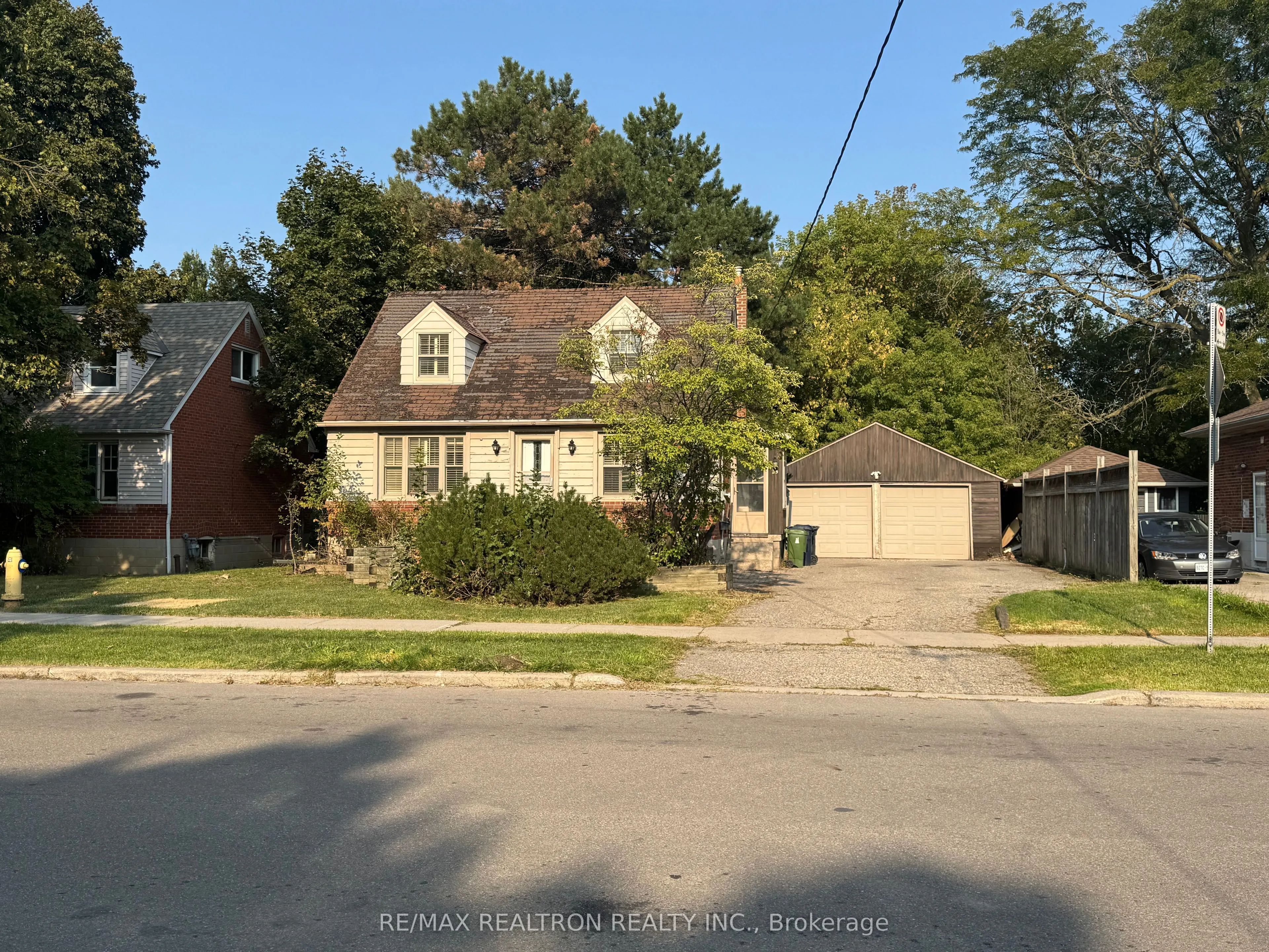 25 Ancona Street