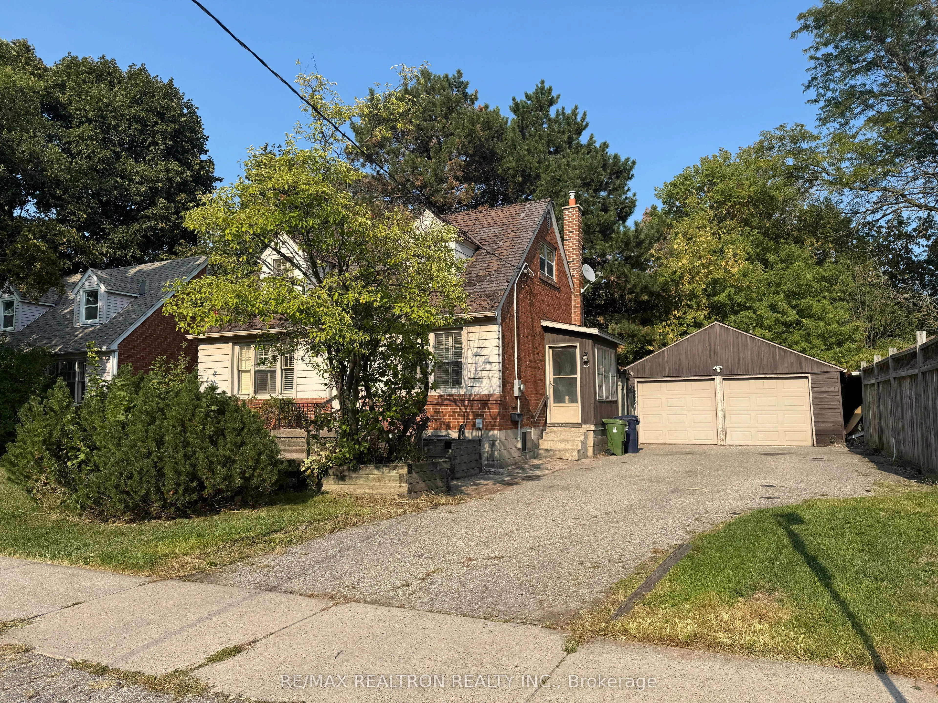 25 Ancona Street