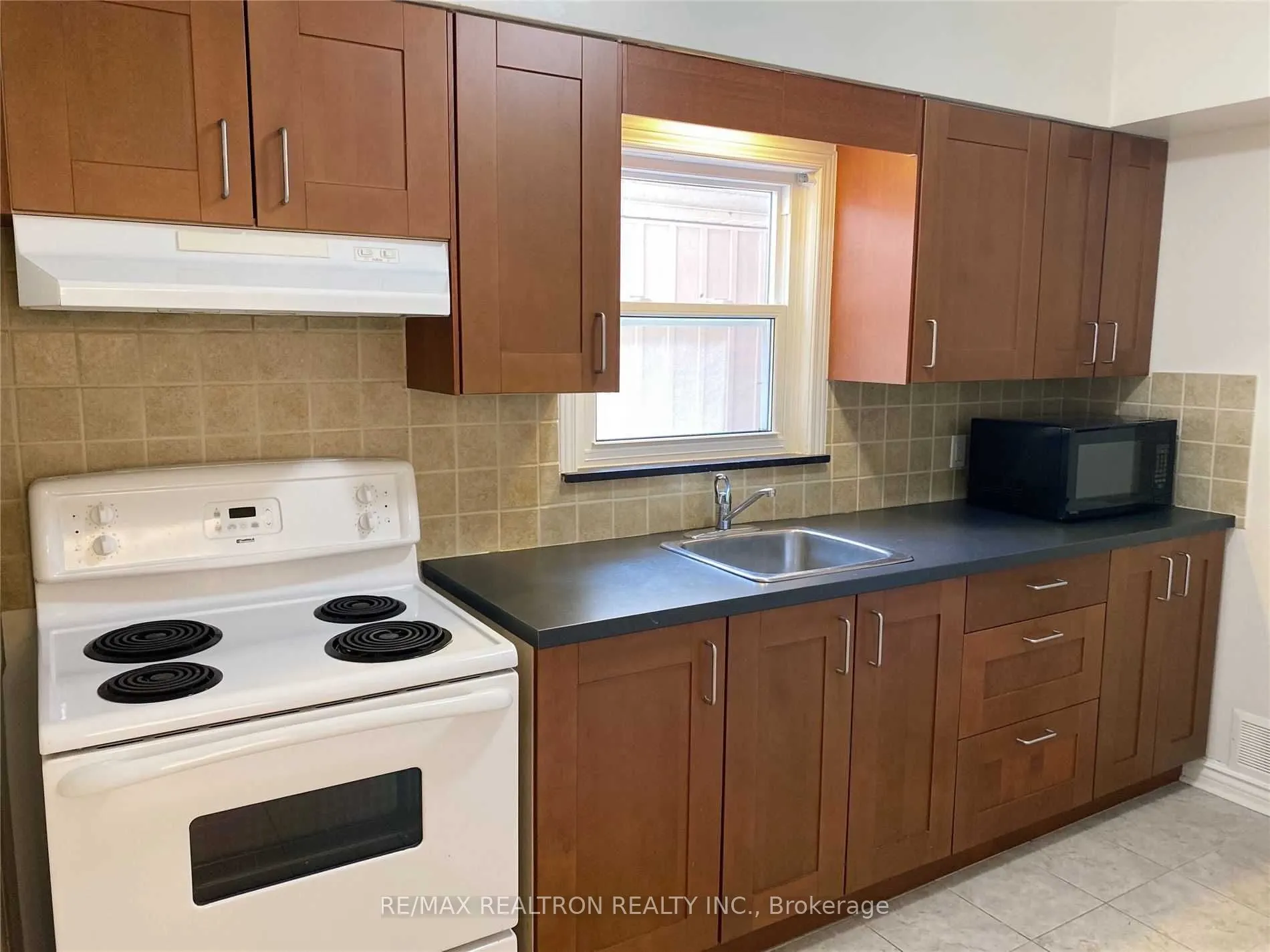 22 Gormley Avenue, #Main