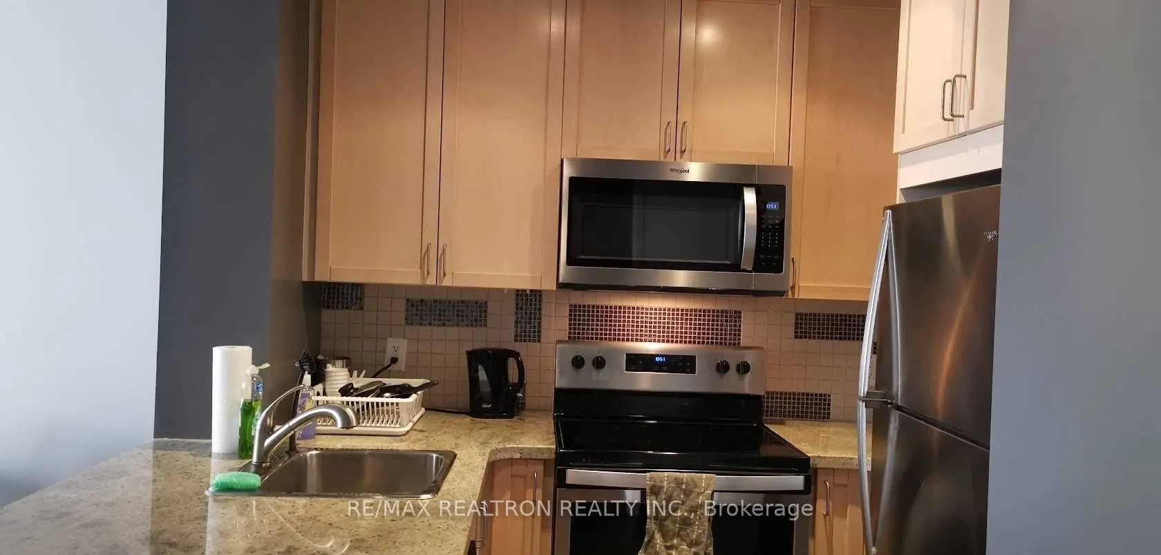 85 Bloor Street E, #1603