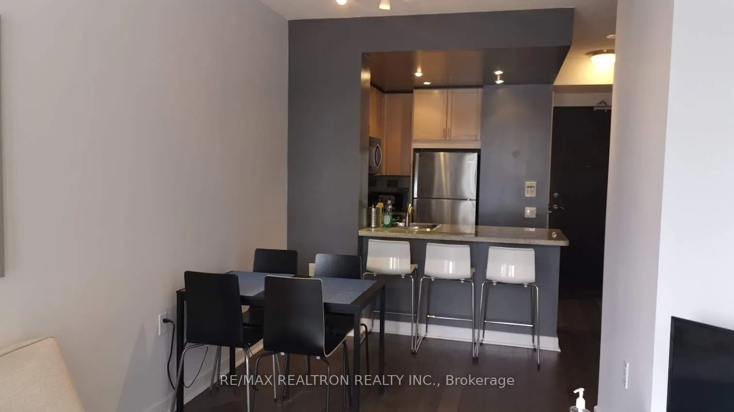 85 Bloor Street E, #1603
