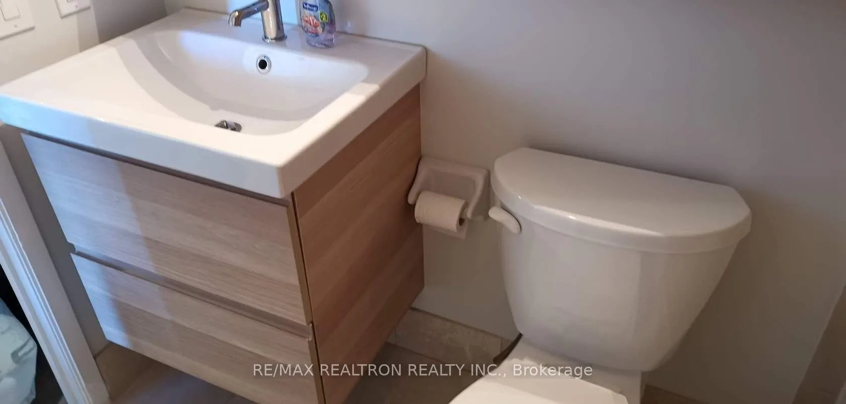 85 Bloor Street E, #1603