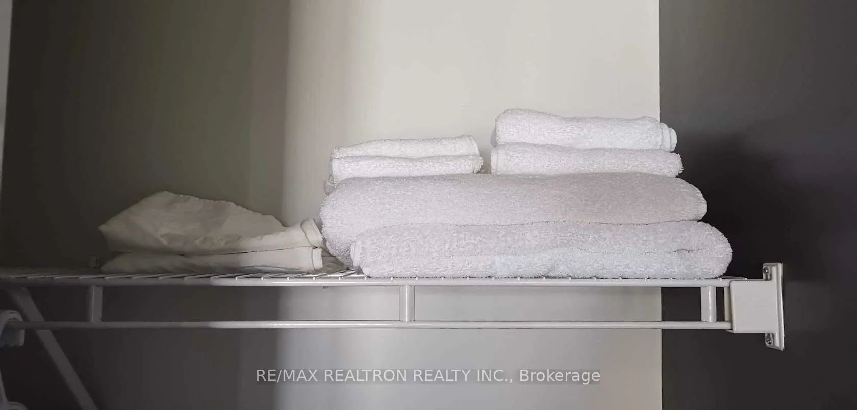 85 Bloor Street E, #1603