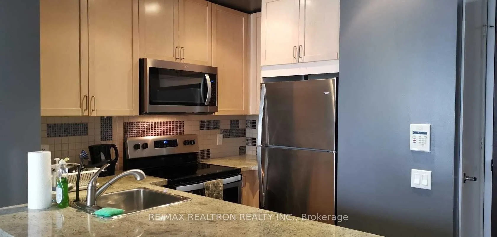 85 Bloor Street E, #1603