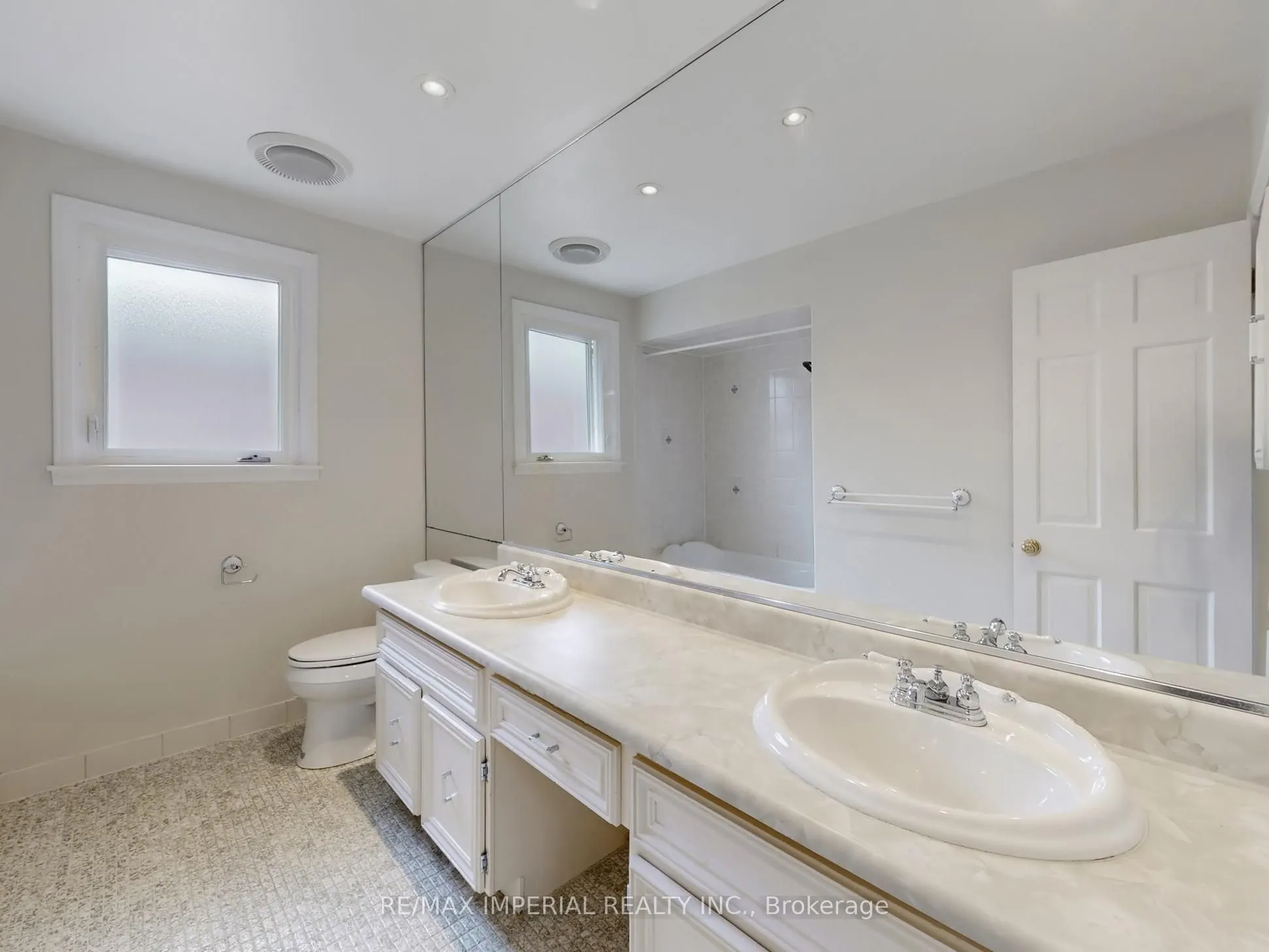 5 Creekside Road