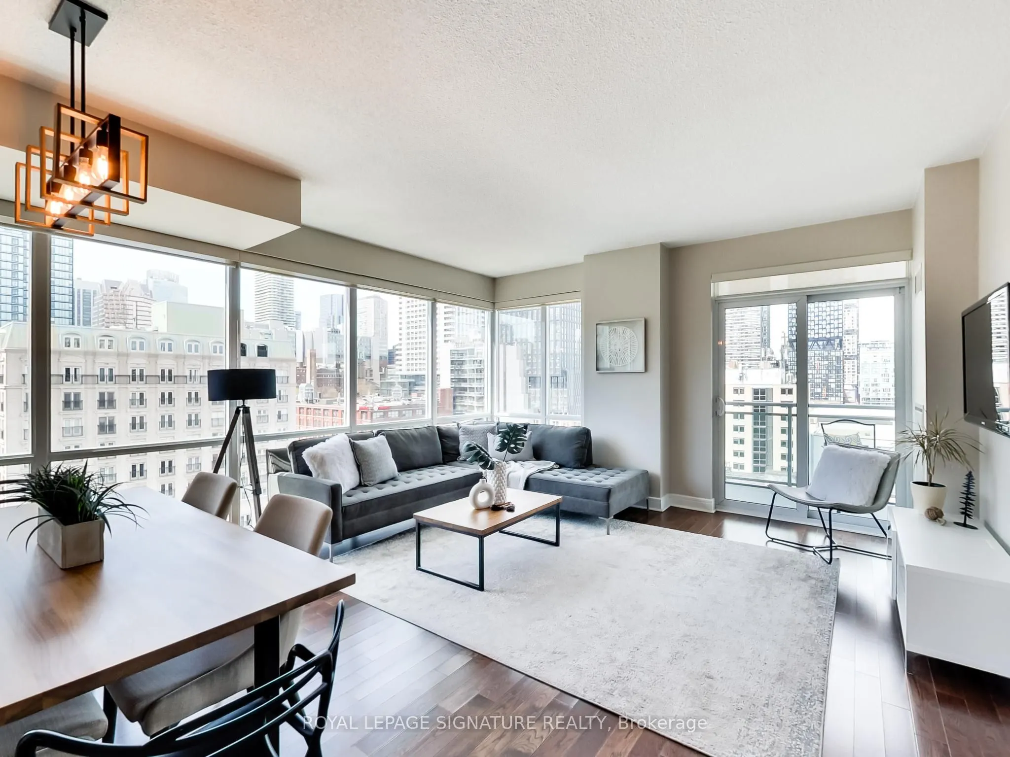 116 George Street, #905