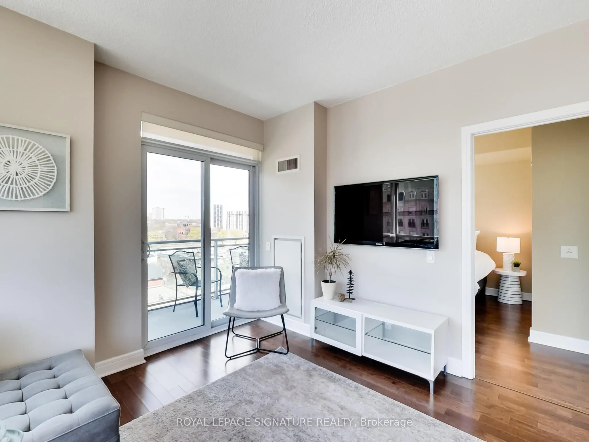 116 George Street, #905