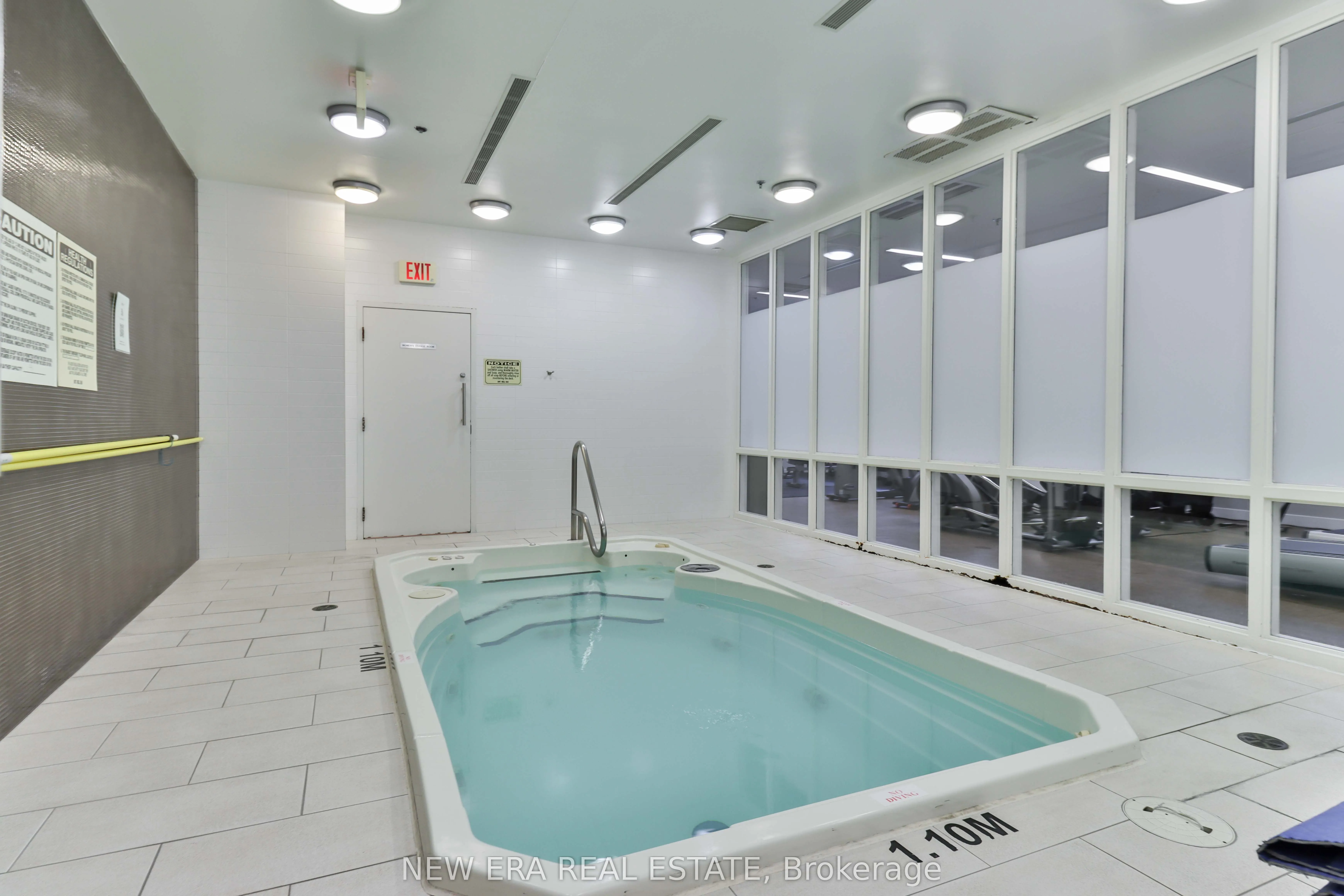 126 Simcoe Street, #411