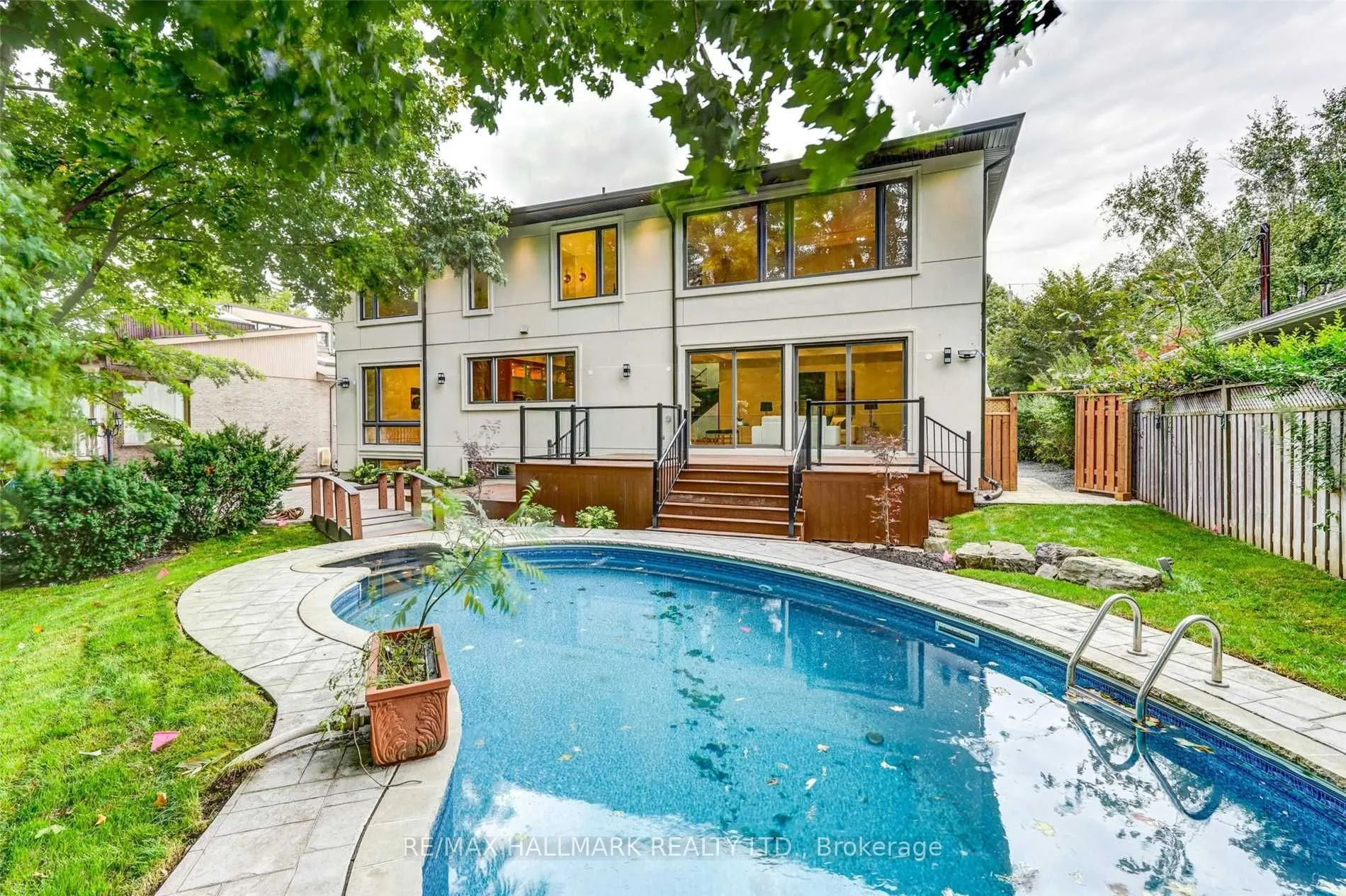 31 Timberlane Drive