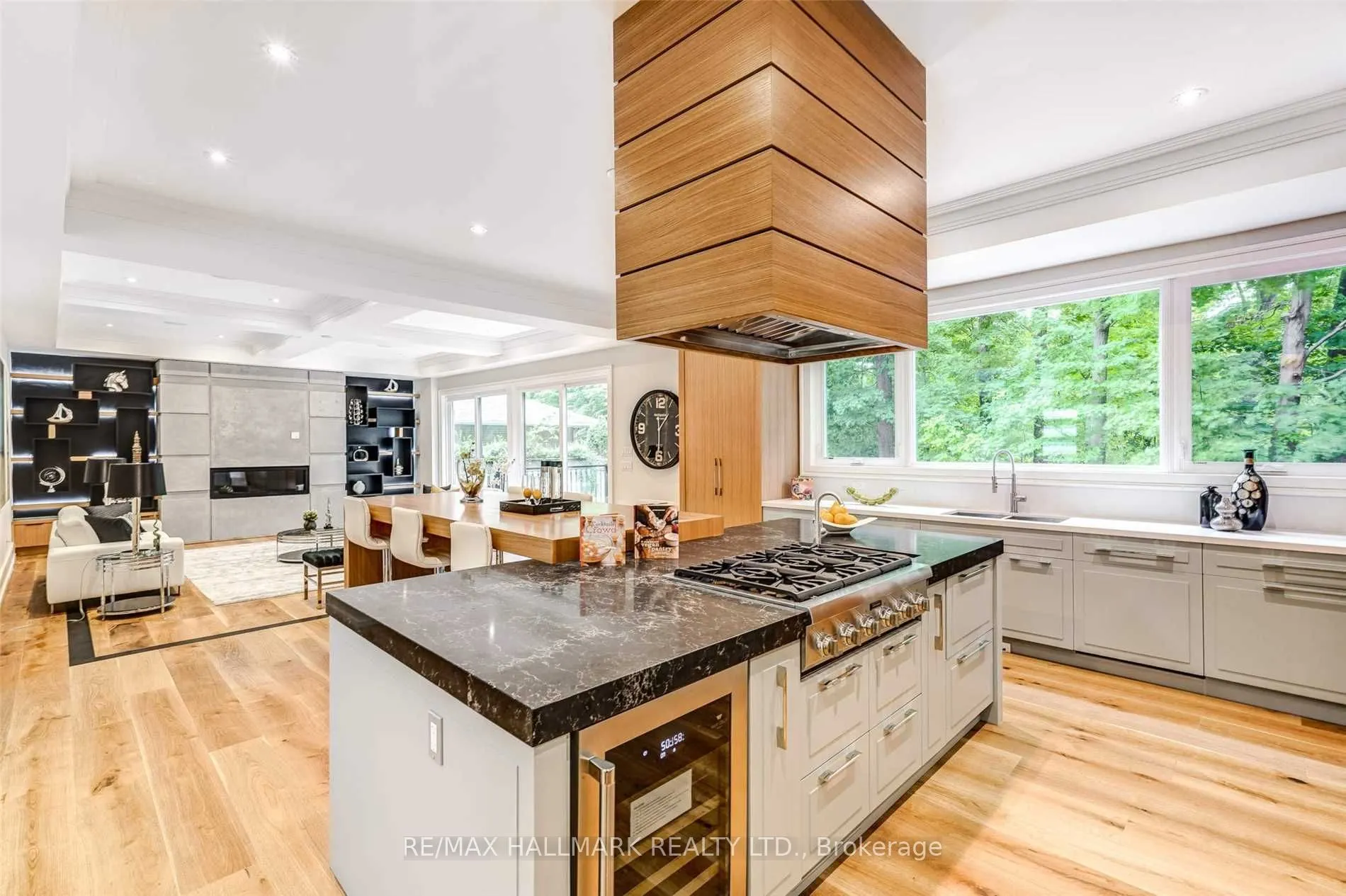 31 Timberlane Drive