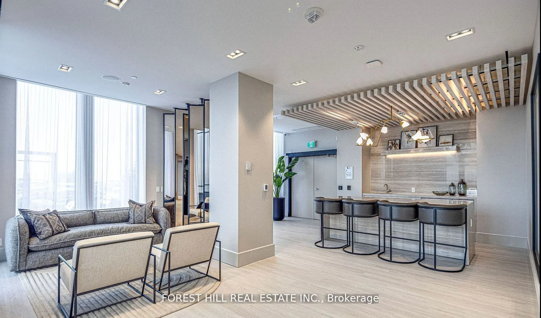 2020 Bathurst Street, #PH17