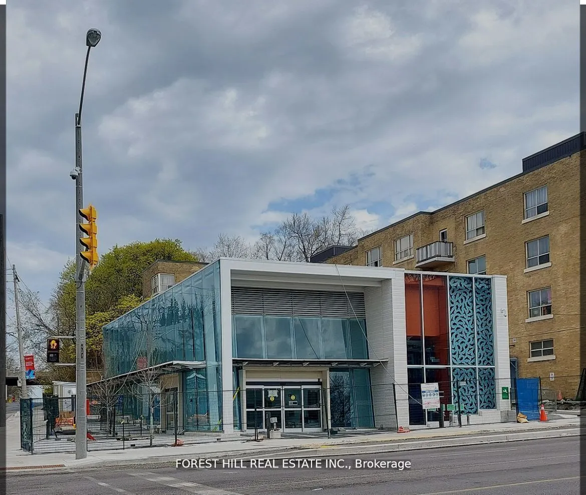 2020 Bathurst Street, #PH17