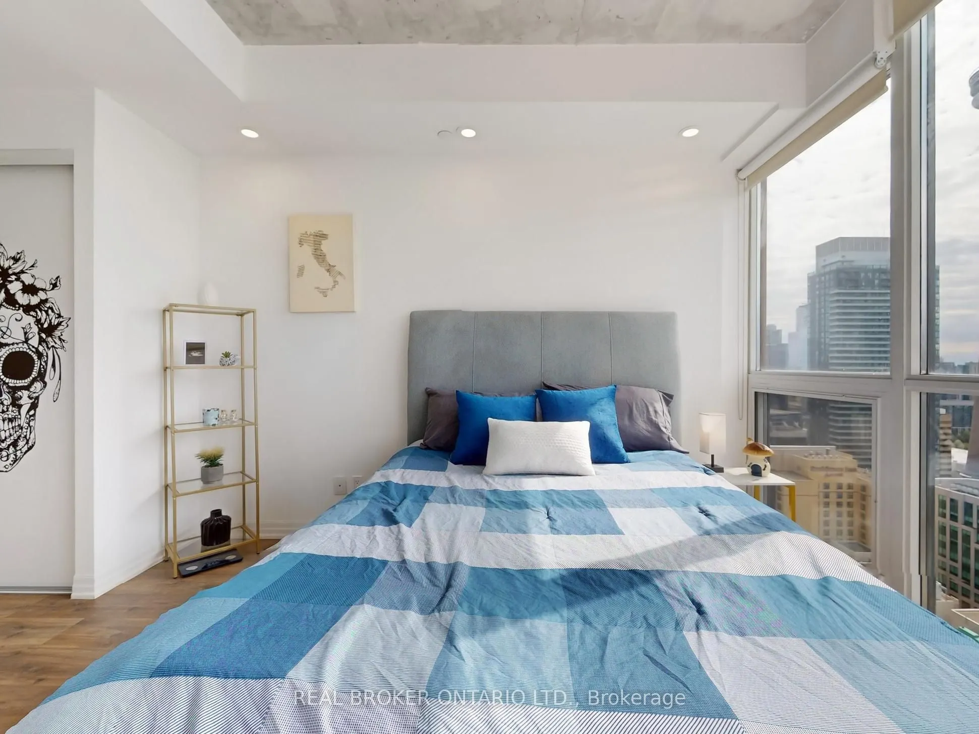 88 Blue Jays Way, #3008