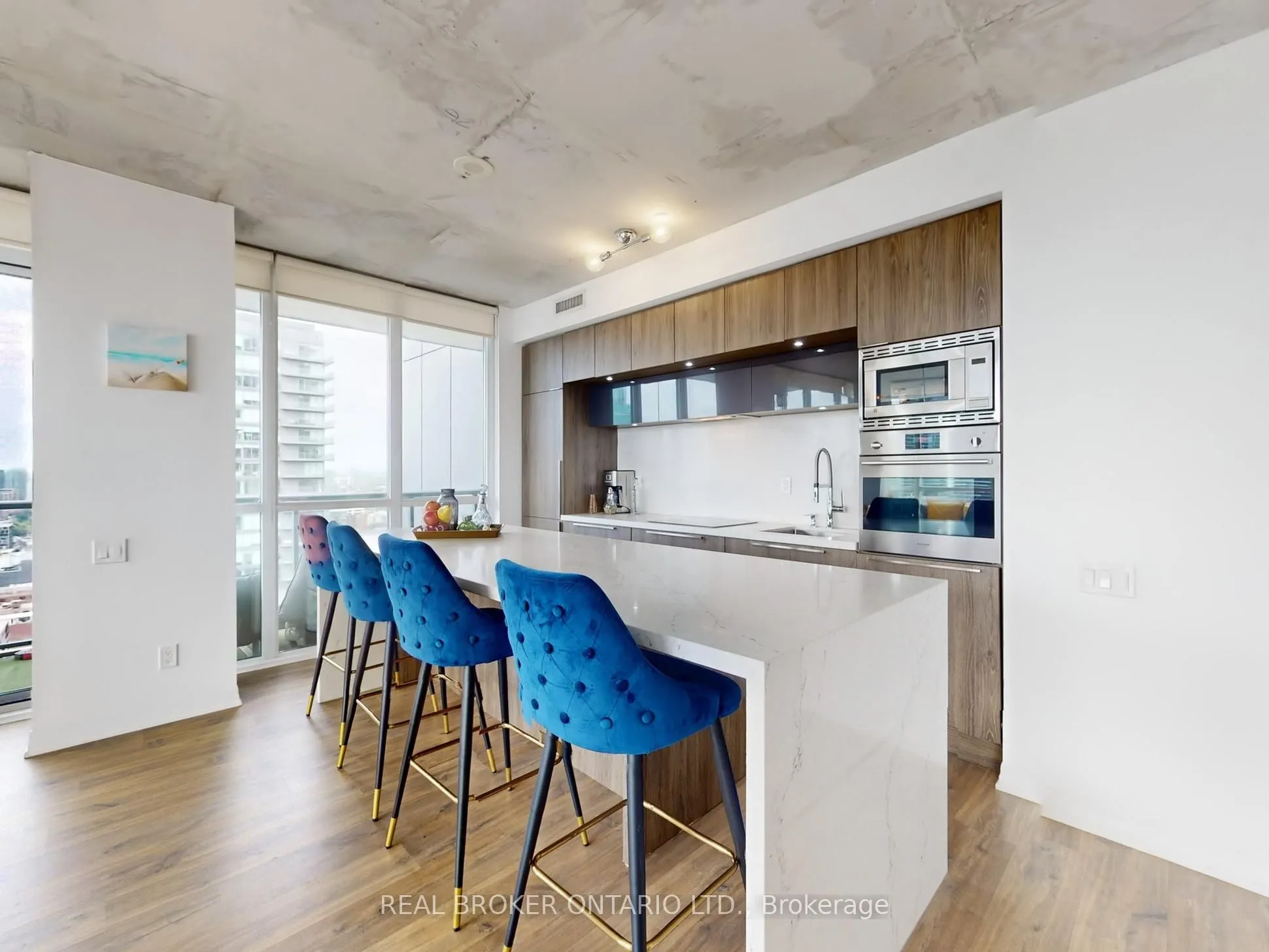 88 Blue Jays Way, #3008