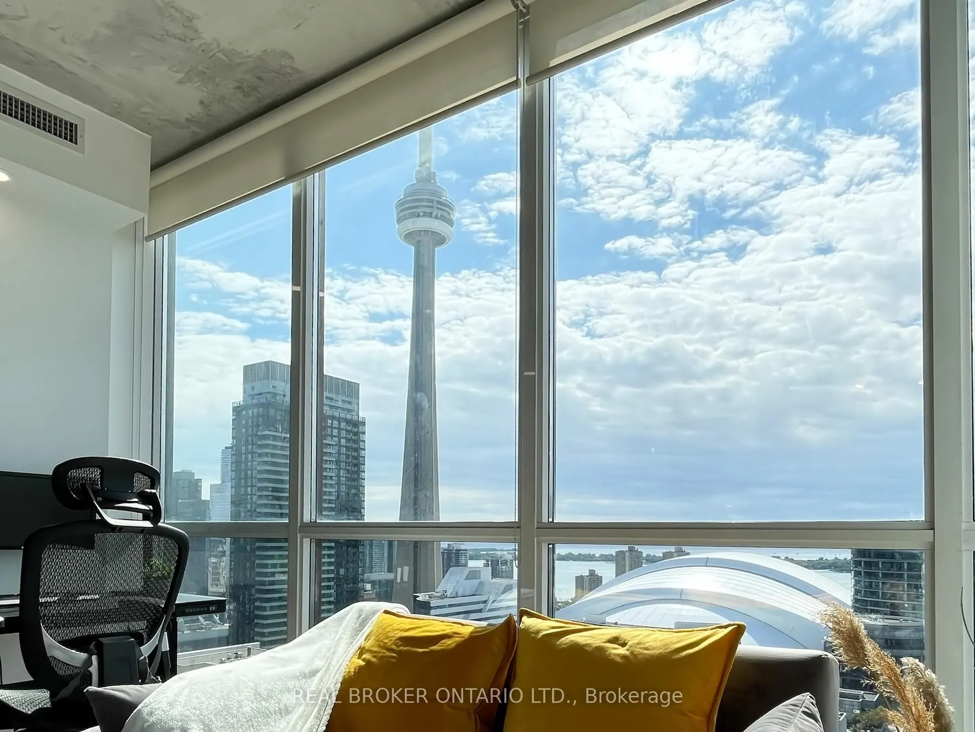 88 Blue Jays Way, #3008