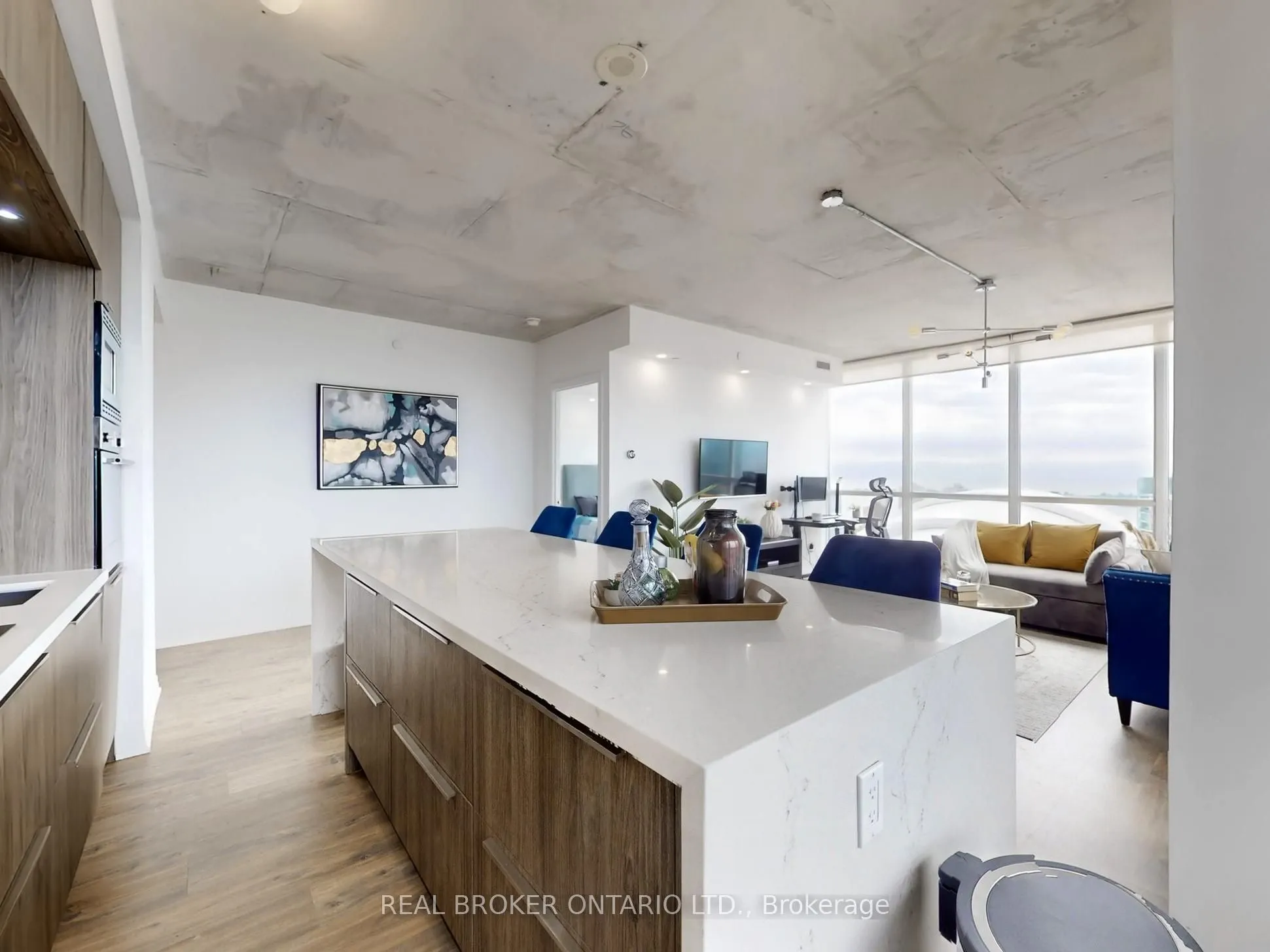88 Blue Jays Way, #3008
