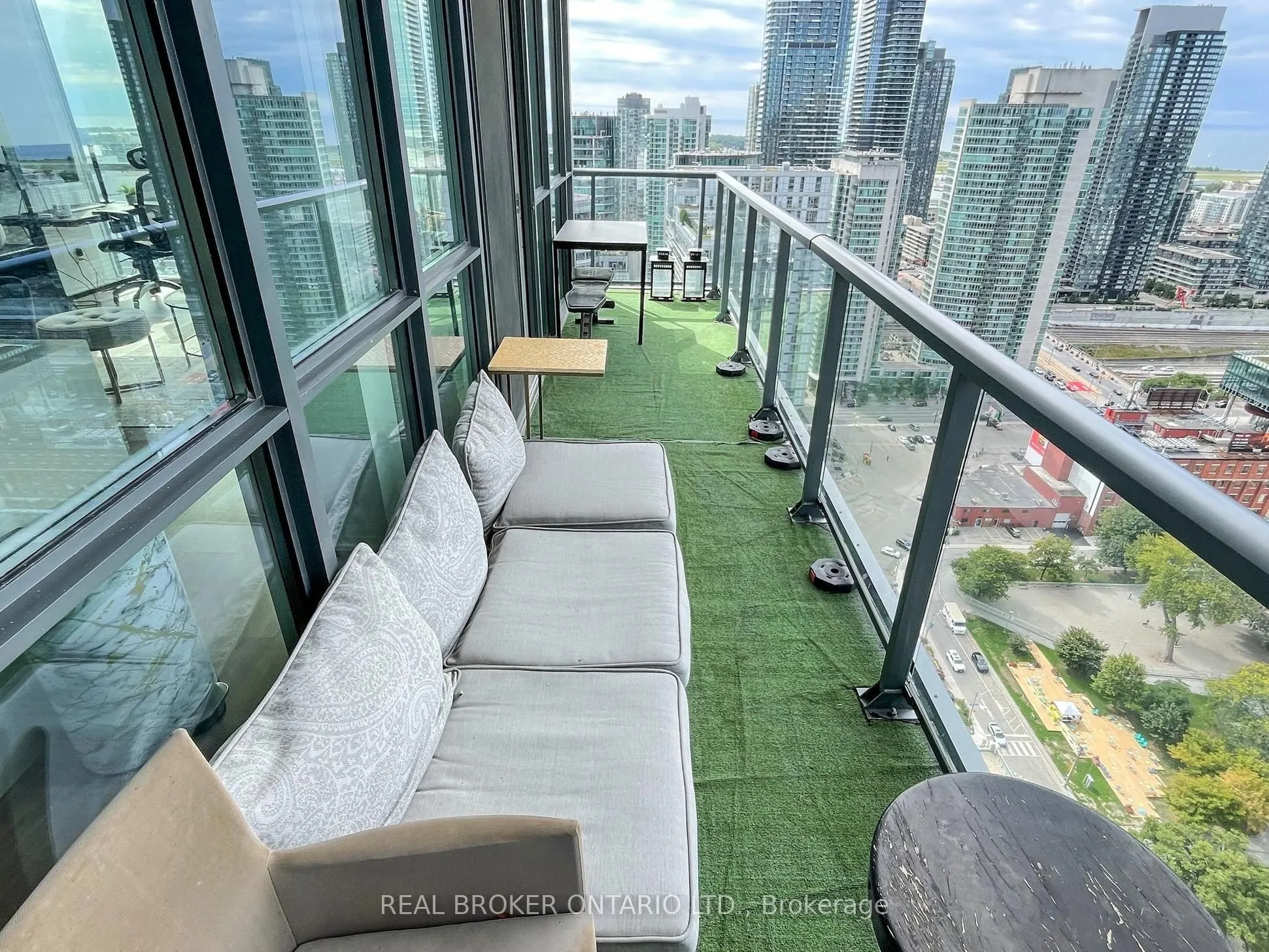 88 Blue Jays Way, #3008