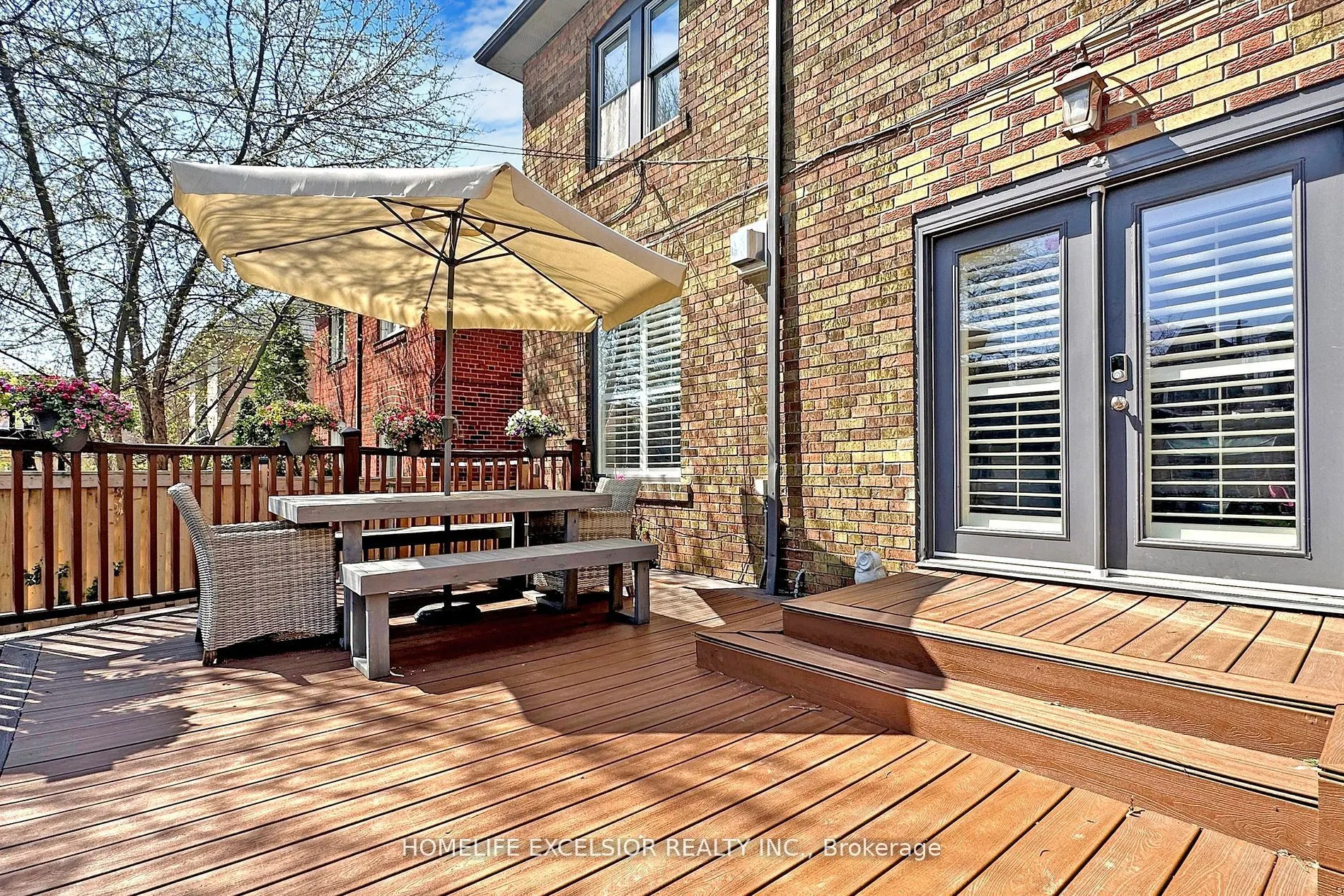 33 Braemar Avenue