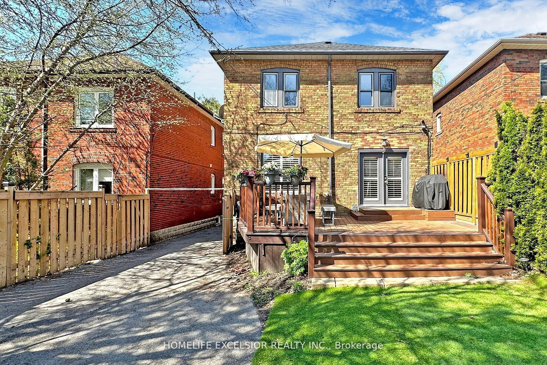 33 Braemar Avenue