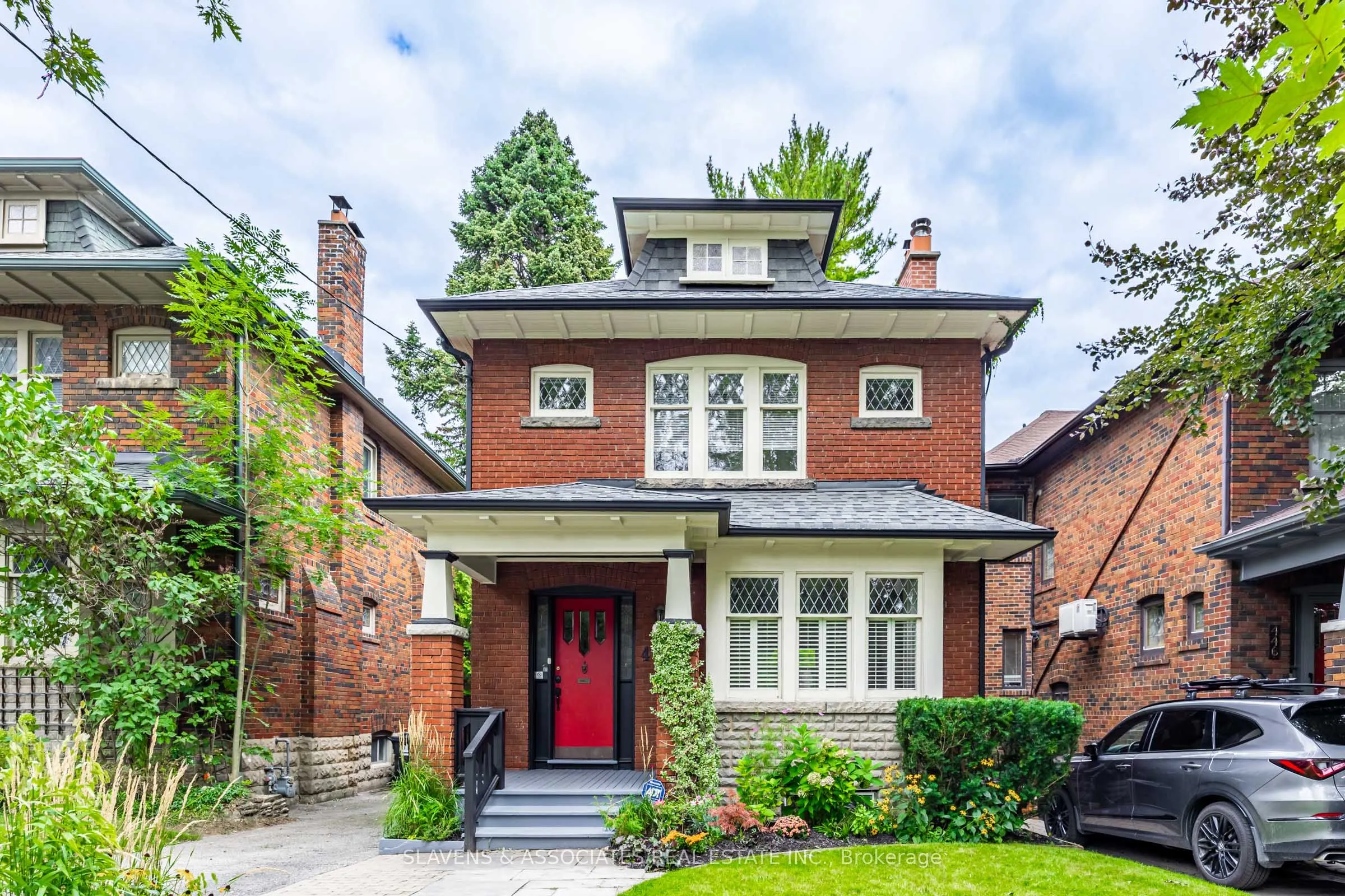 450 Briar Hill Avenue